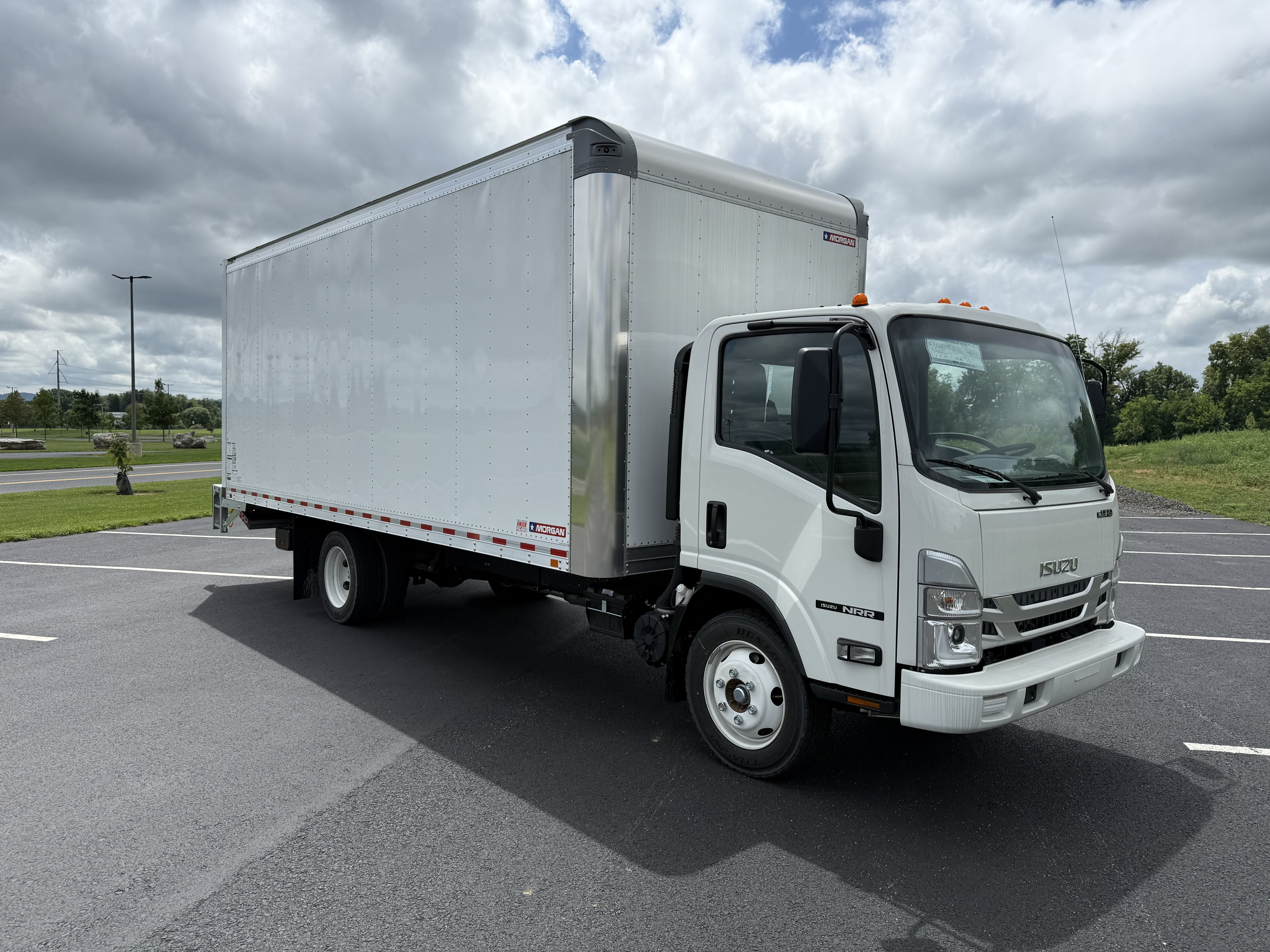 2025 Isuzu NRR Gas
