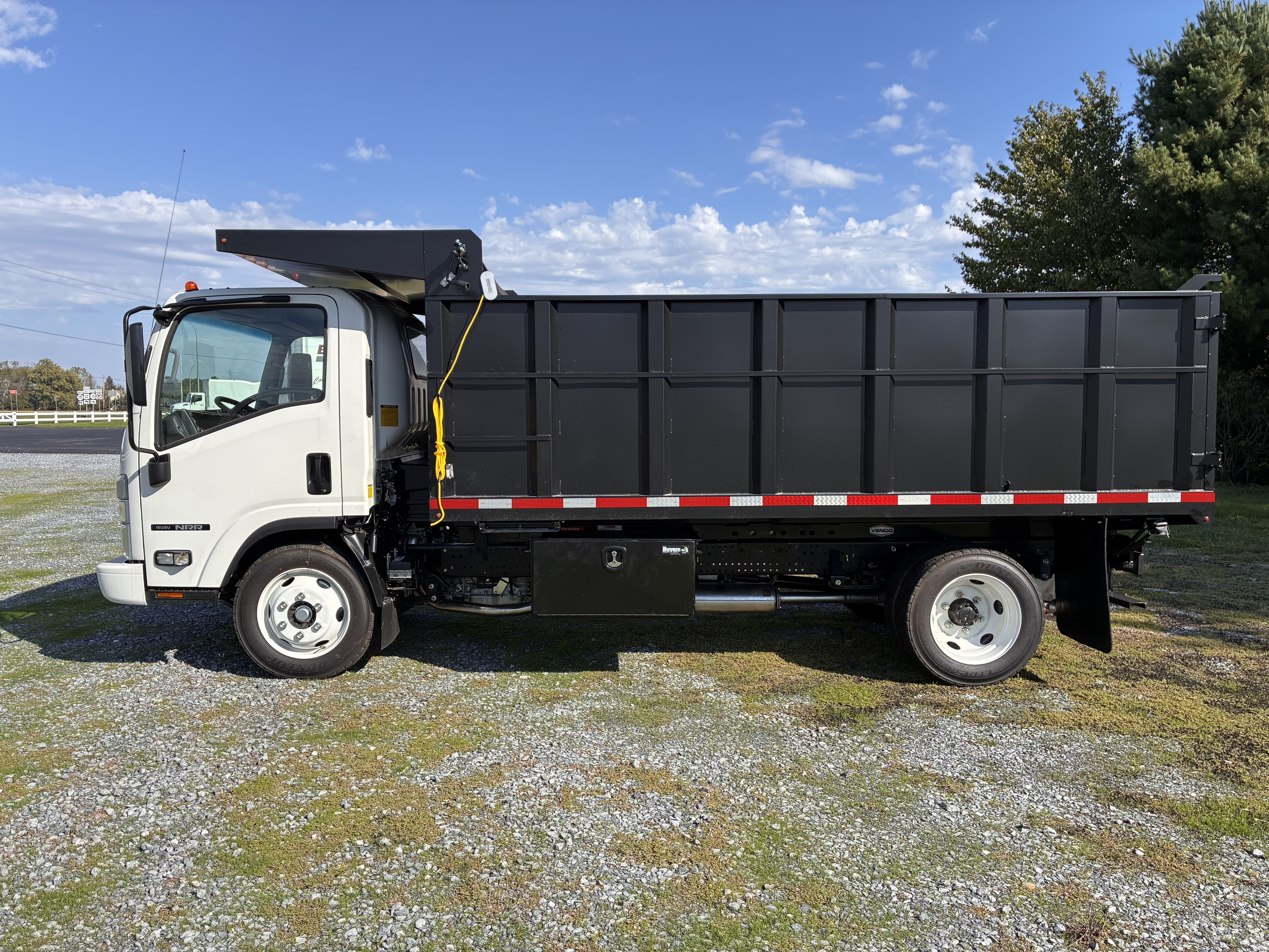 2026 Isuzu NRR GAS