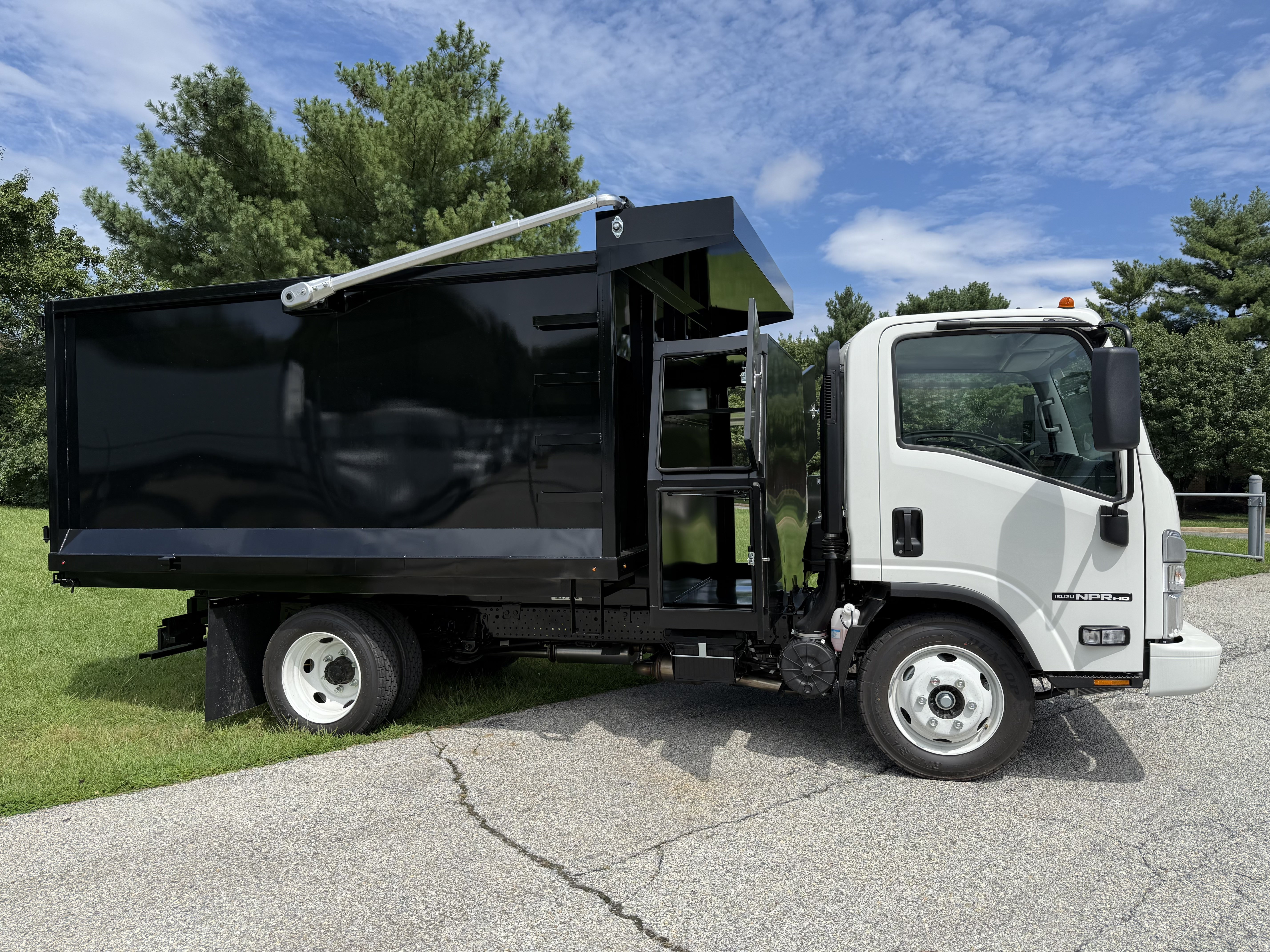 2027 Isuzu NPR HD GAS