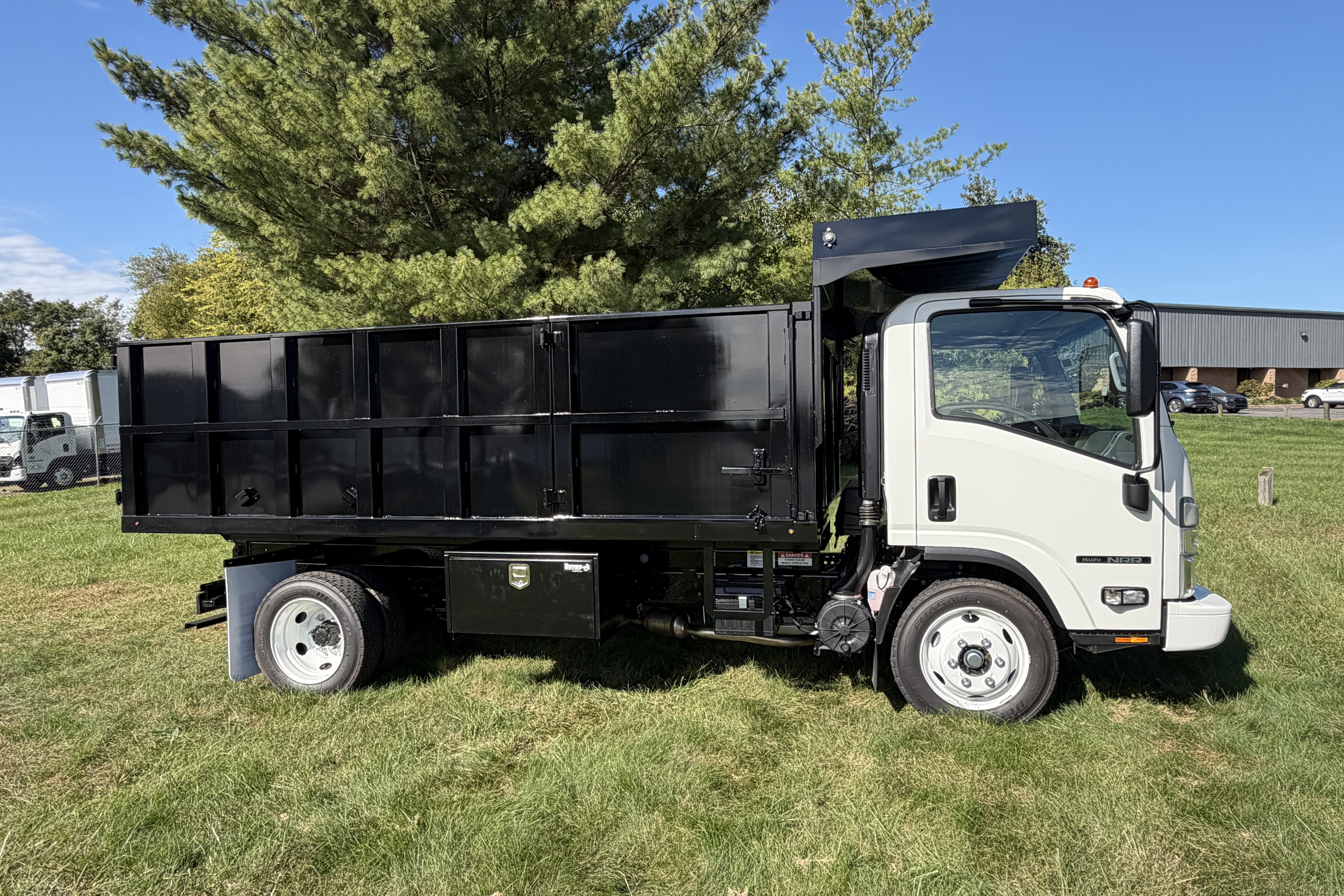2026 Isuzu NRR GAS