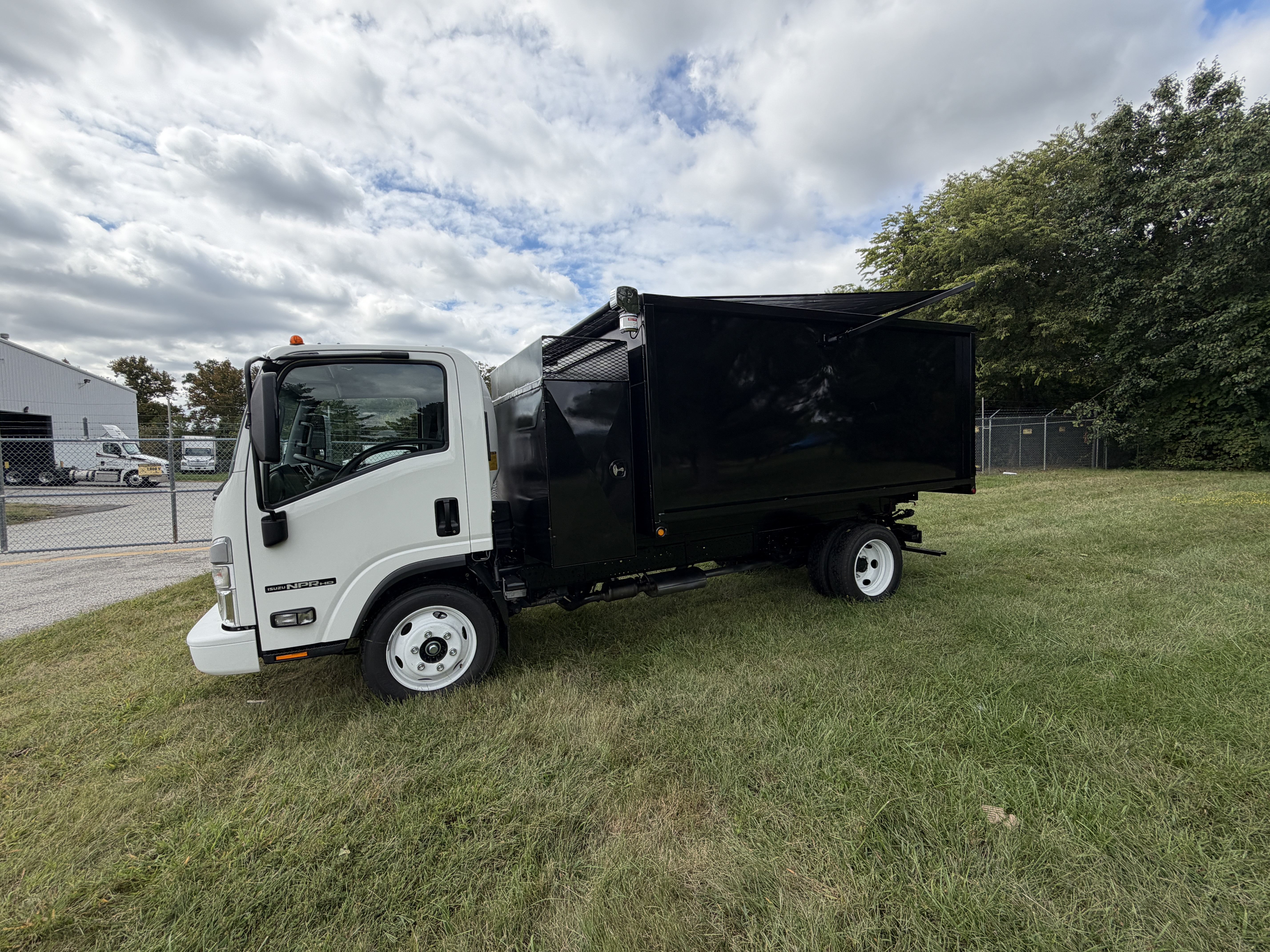 2026 Isuzu NPR HD GAS