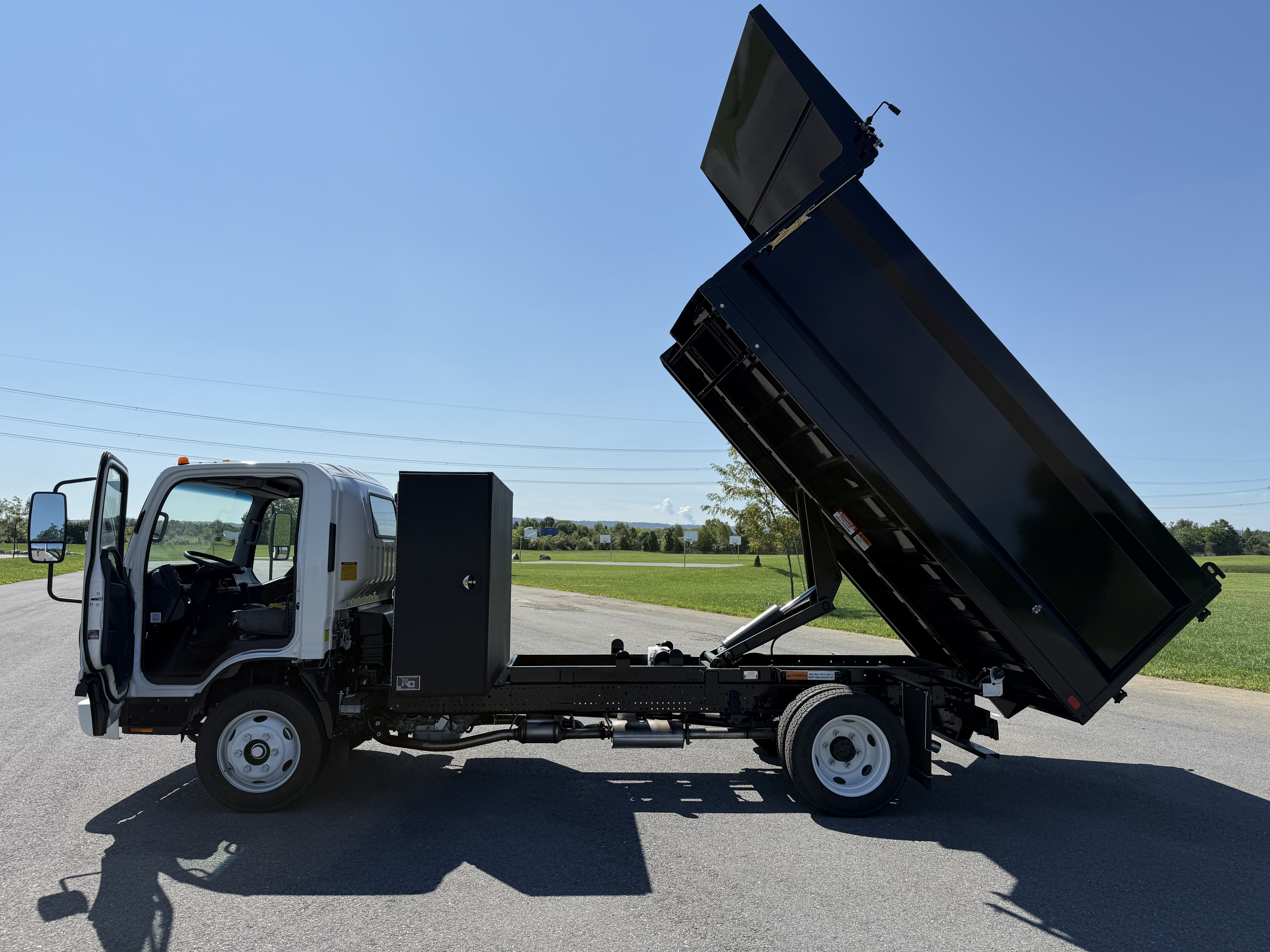 2026 Isuzu NRR GAS