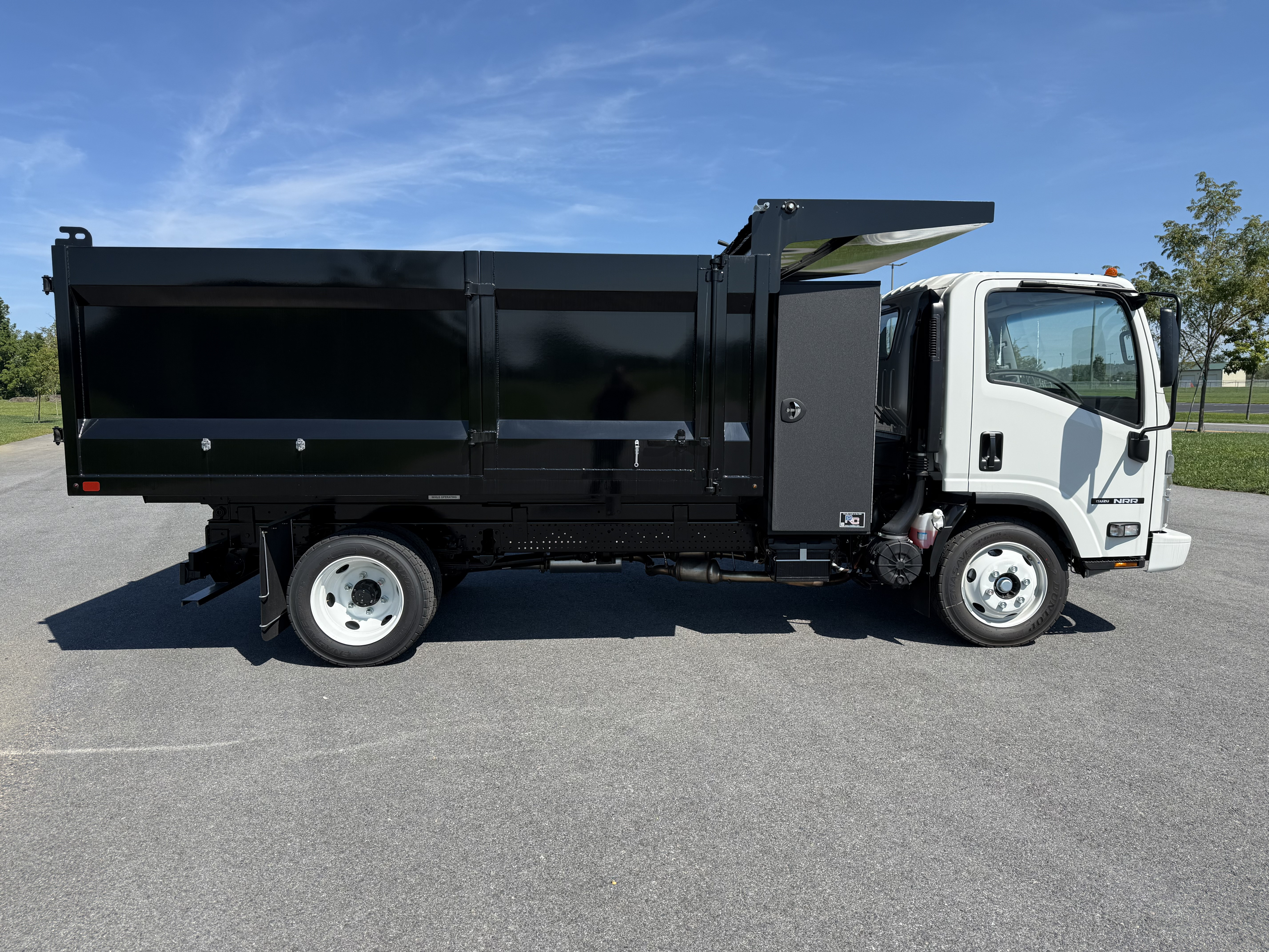 2026 Isuzu NRR GAS