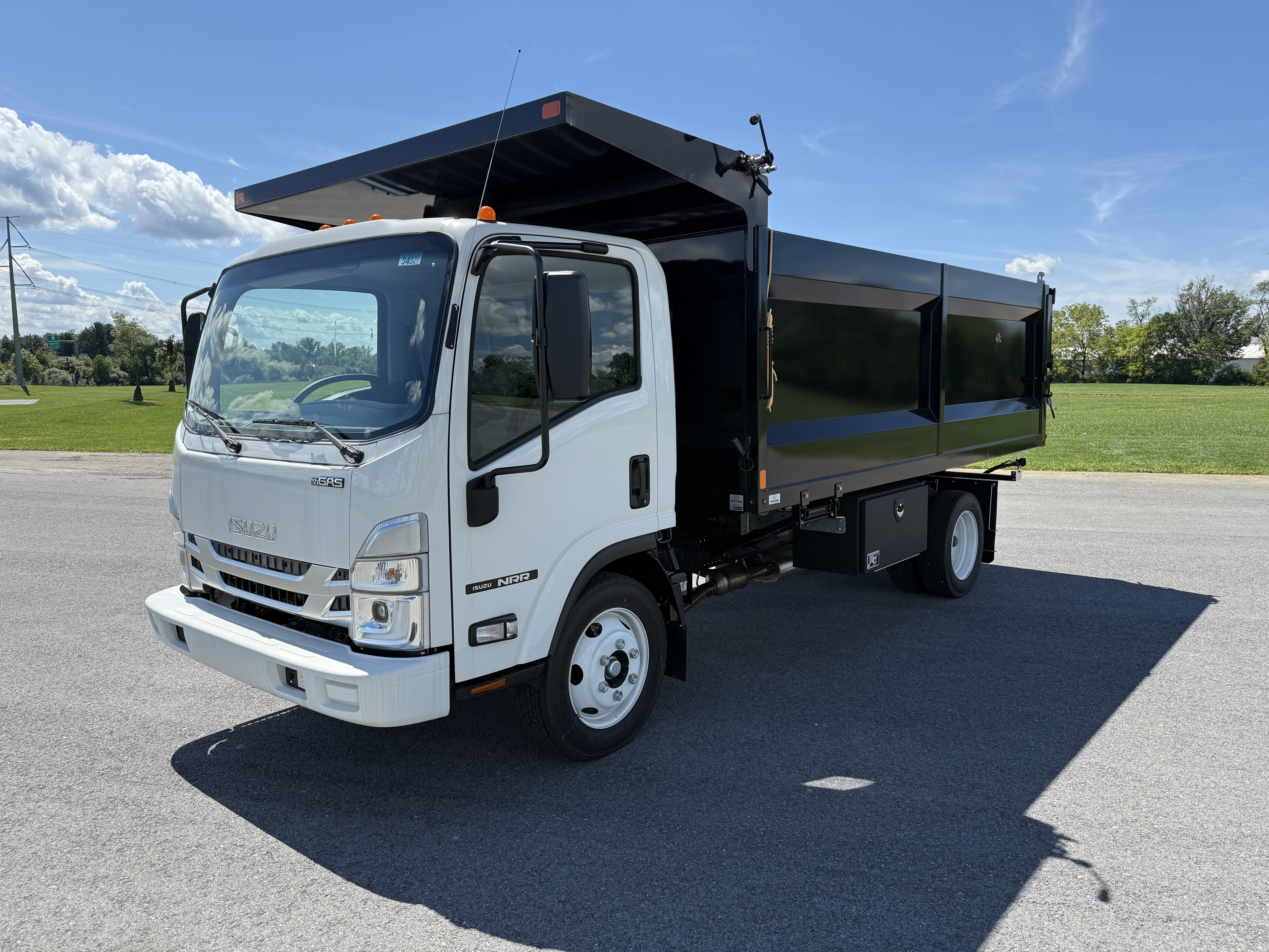 2026 Isuzu NRR GAS