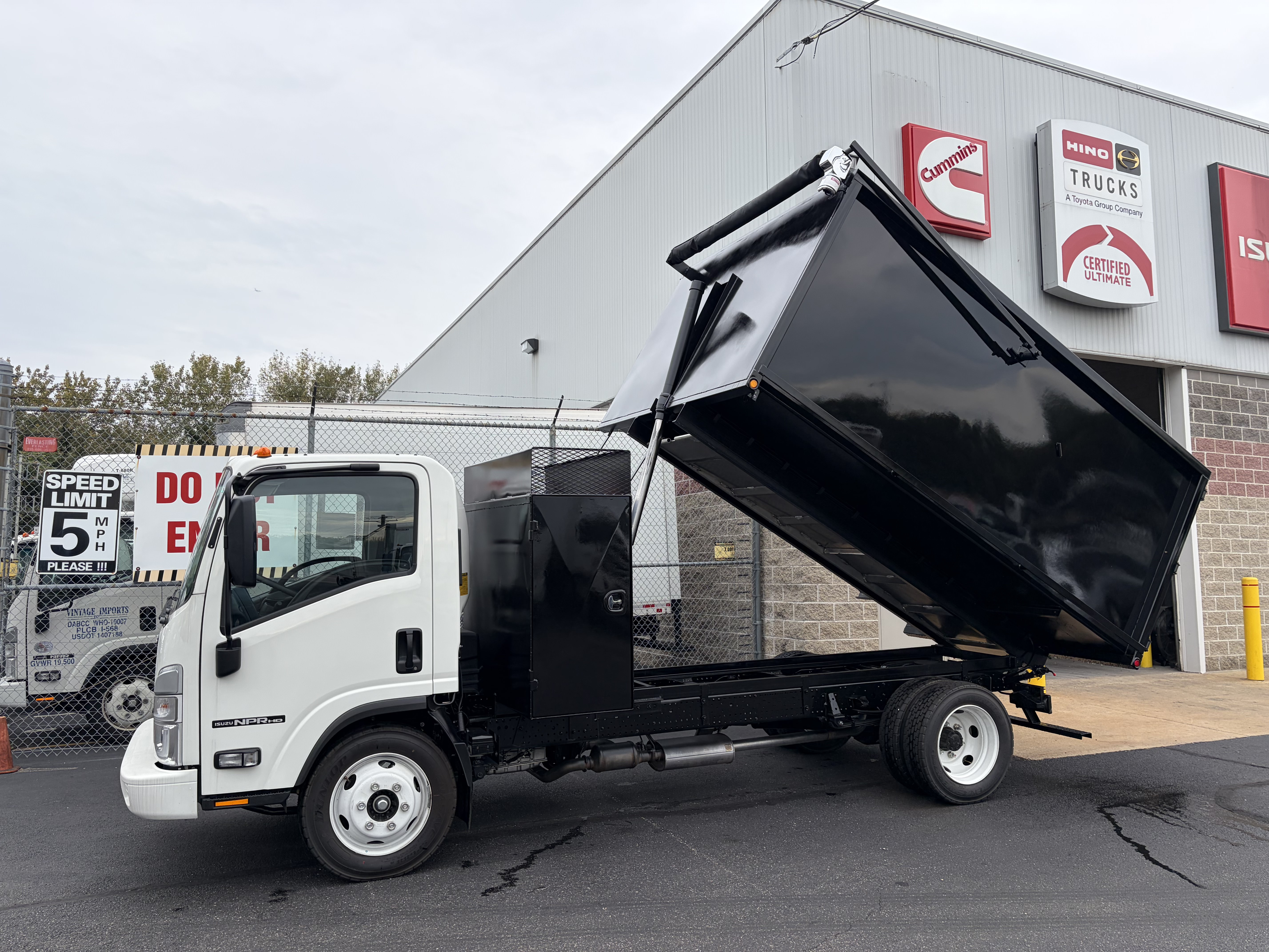 2026 Isuzu NPR HD GAS