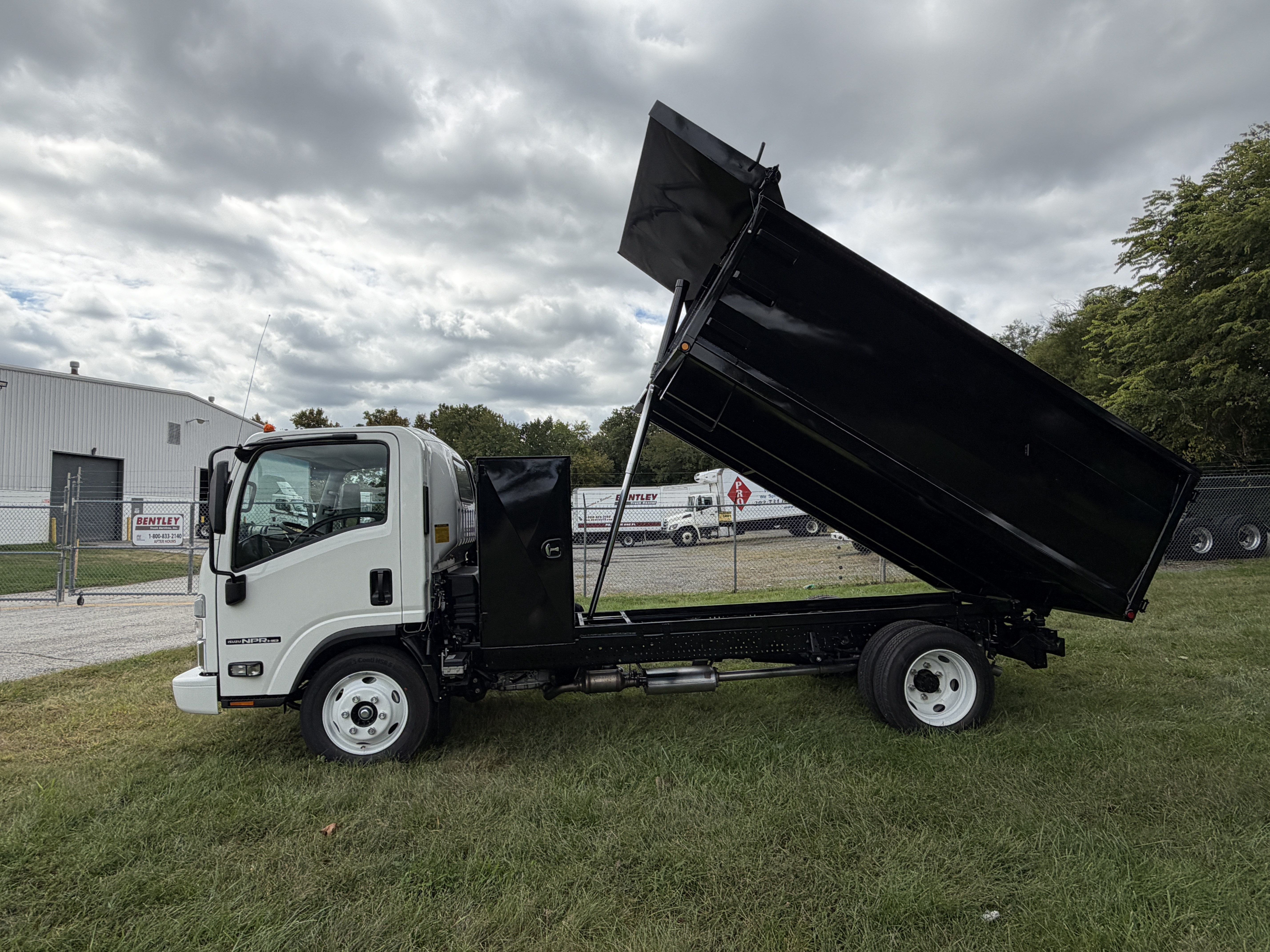 2026 Isuzu NPR HD GAS