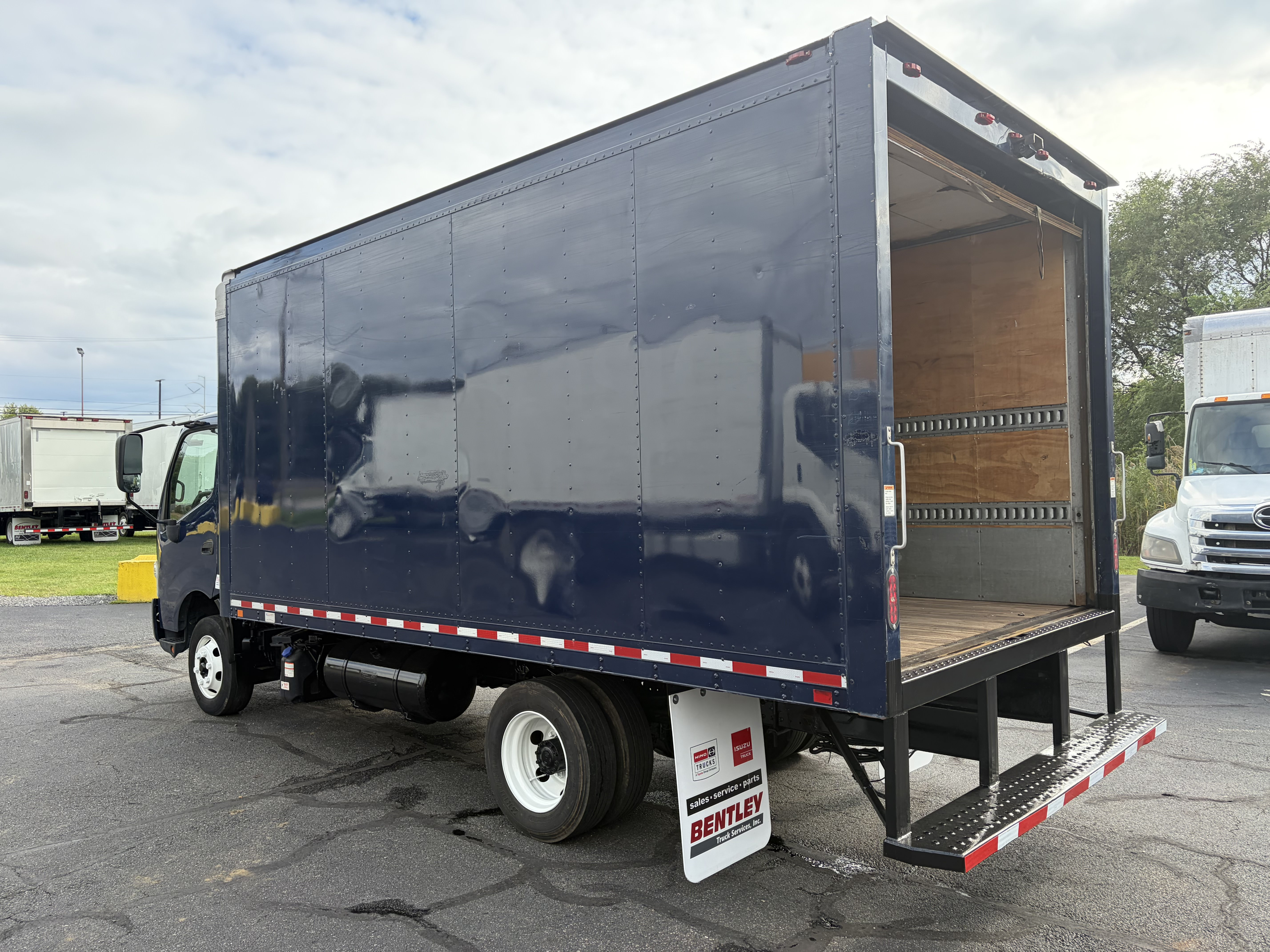2019 Hino 155