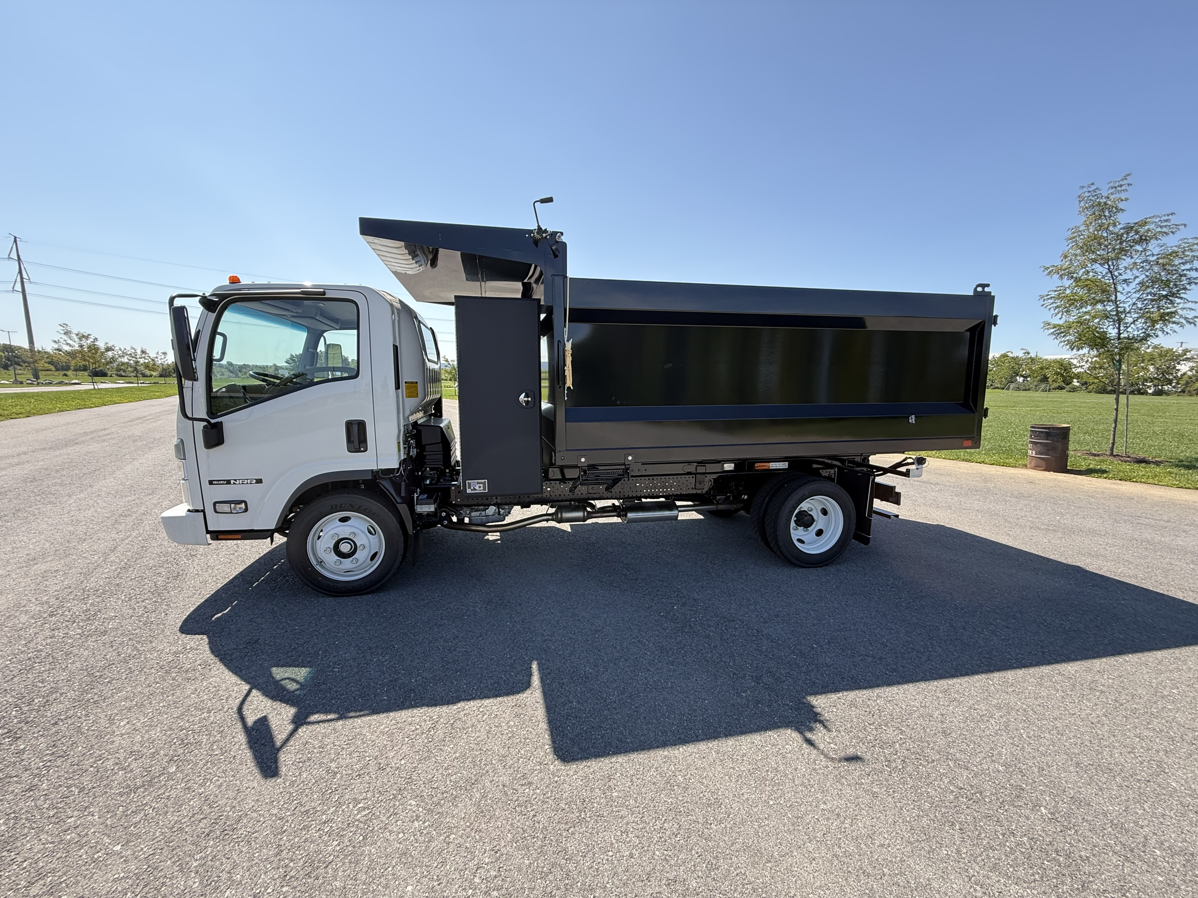 2026 Isuzu NRR GAS