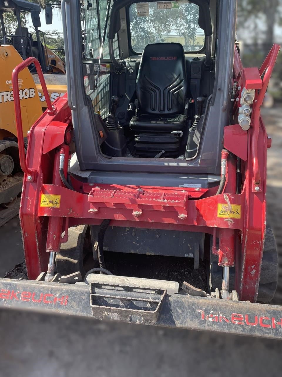 2025 Takeuchi TL8R2