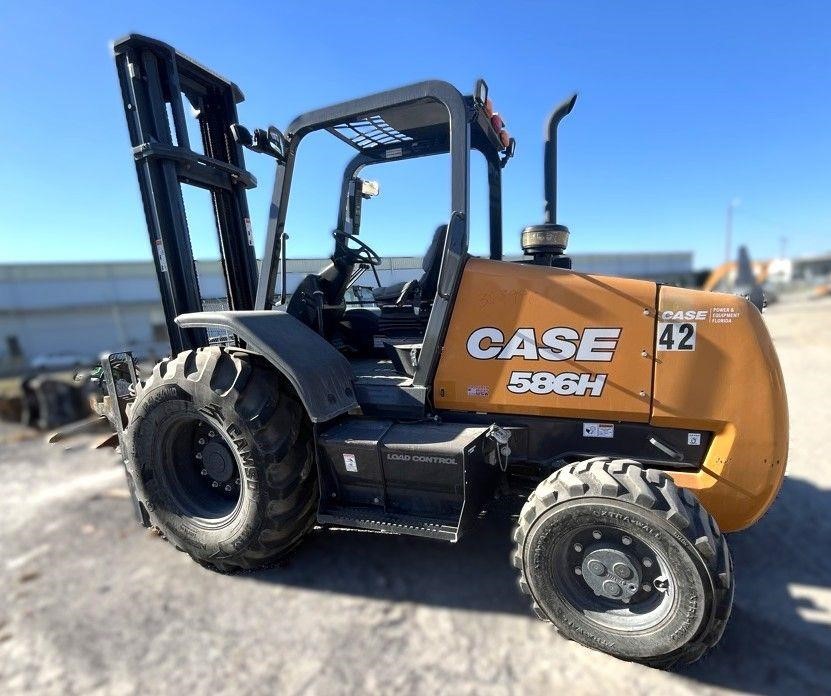 Photo of a 2023 Case 586H