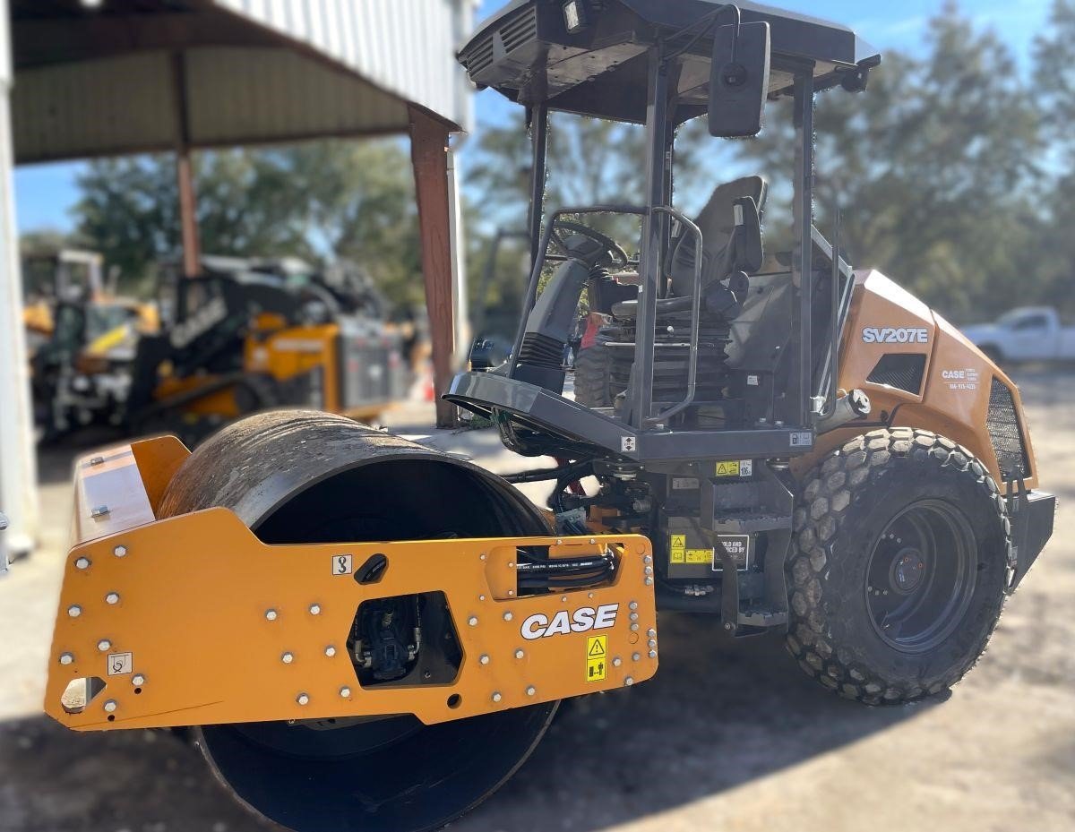 Photo of a 2023 Case SV207E