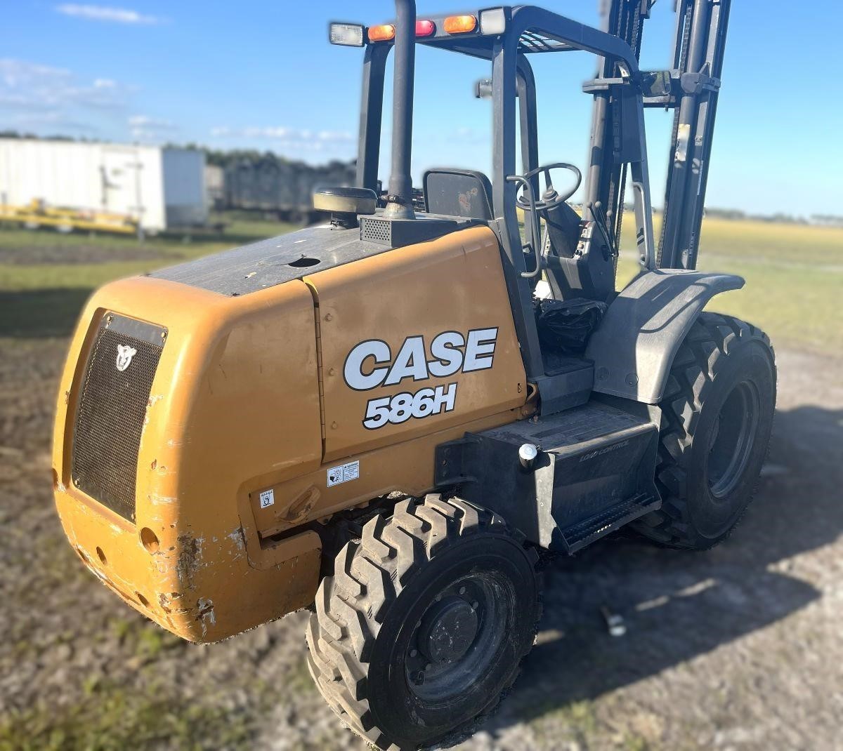 Photo of a 2018 Case 586H