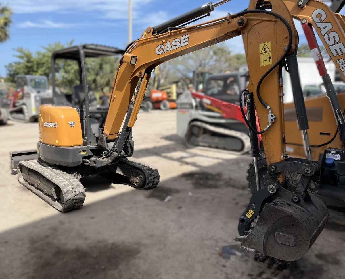Photo of 2022 Case CX37C
