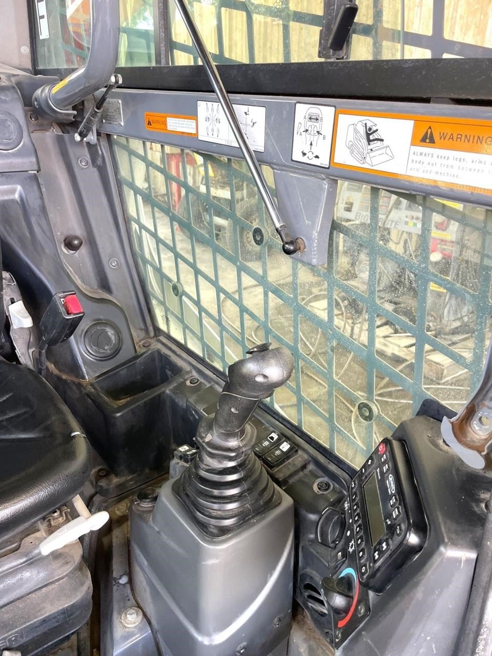 2025 Takeuchi TL8R2