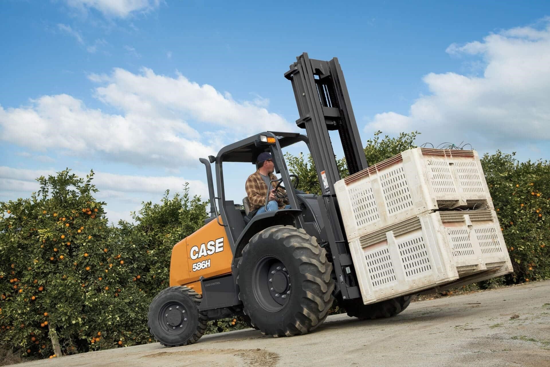 Photo of a 2025 Case 586H