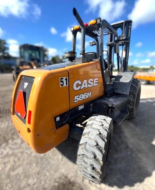 Photo of a 2025 Case 586H