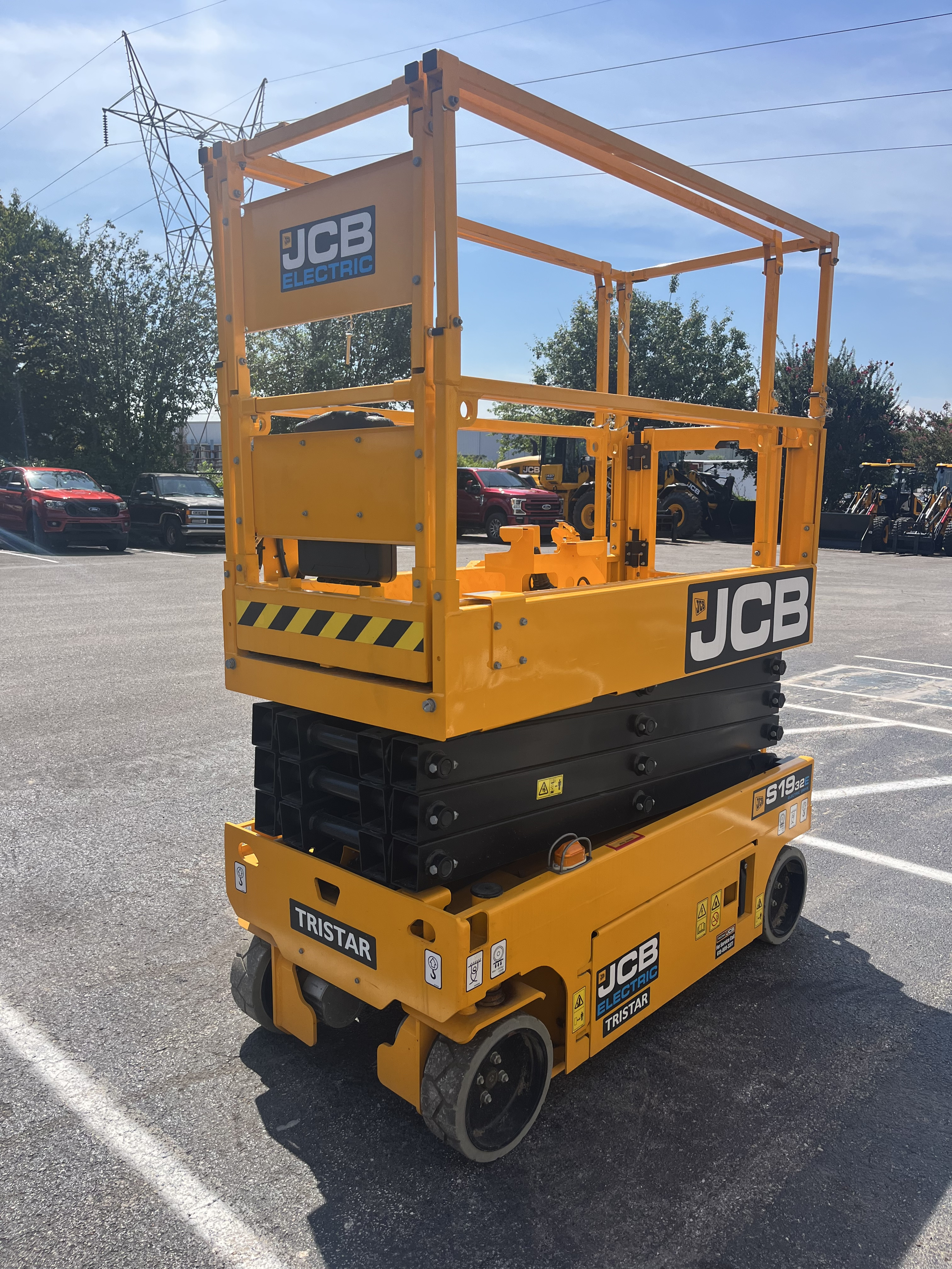 2025 JCB S1932E