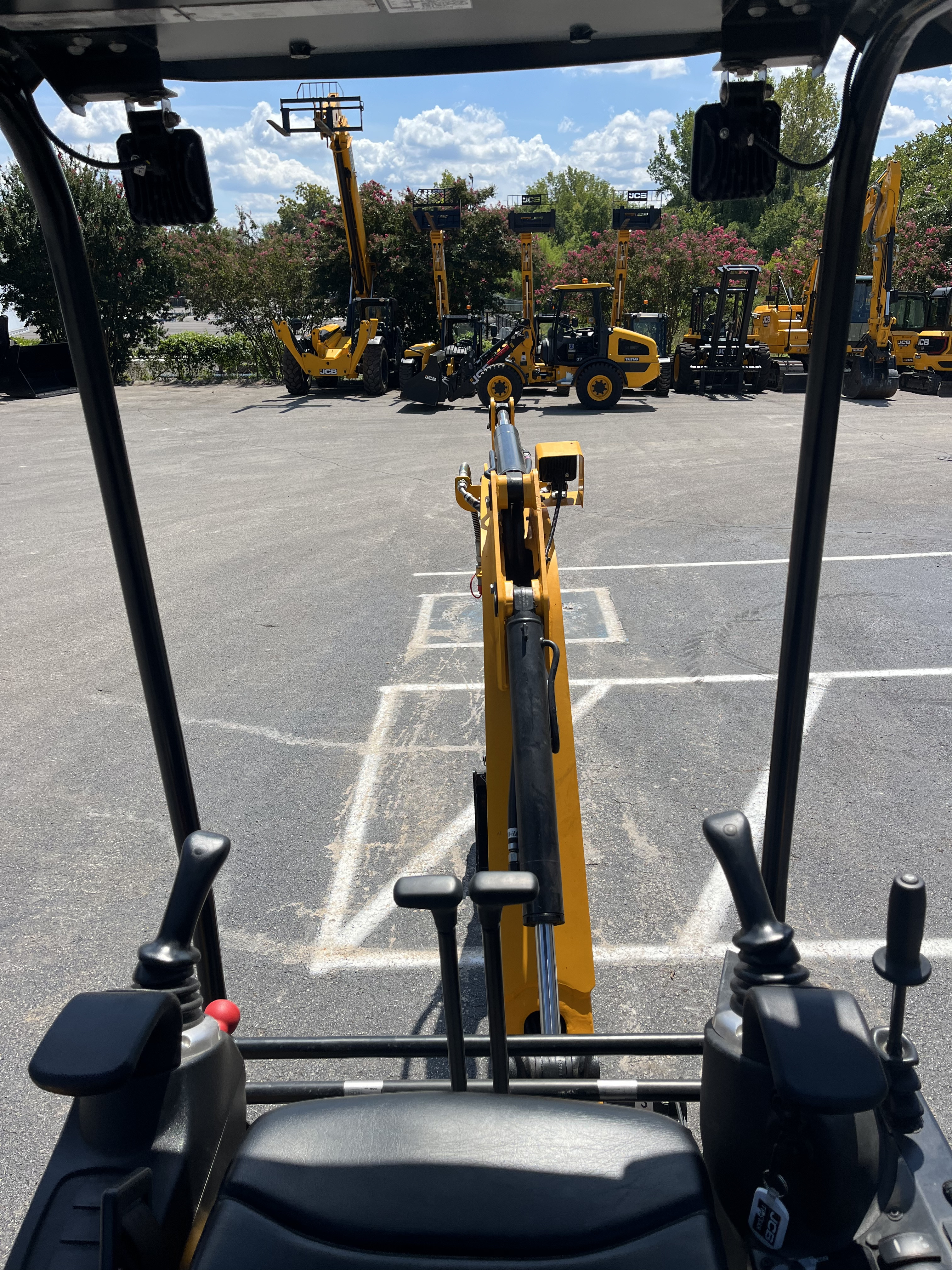 2026 JCB 18Z-1