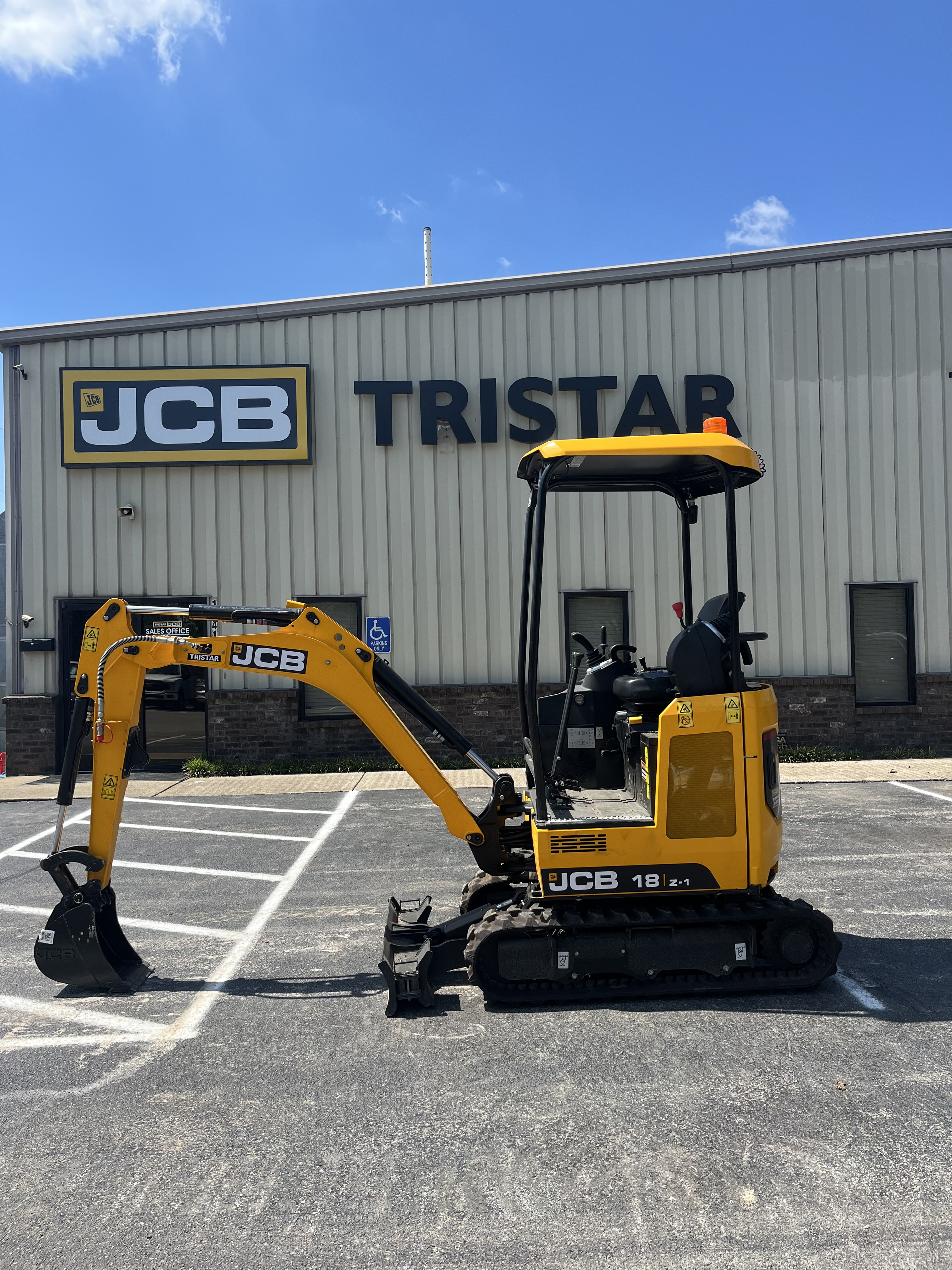 Photo of 2026 JCB 18Z-1