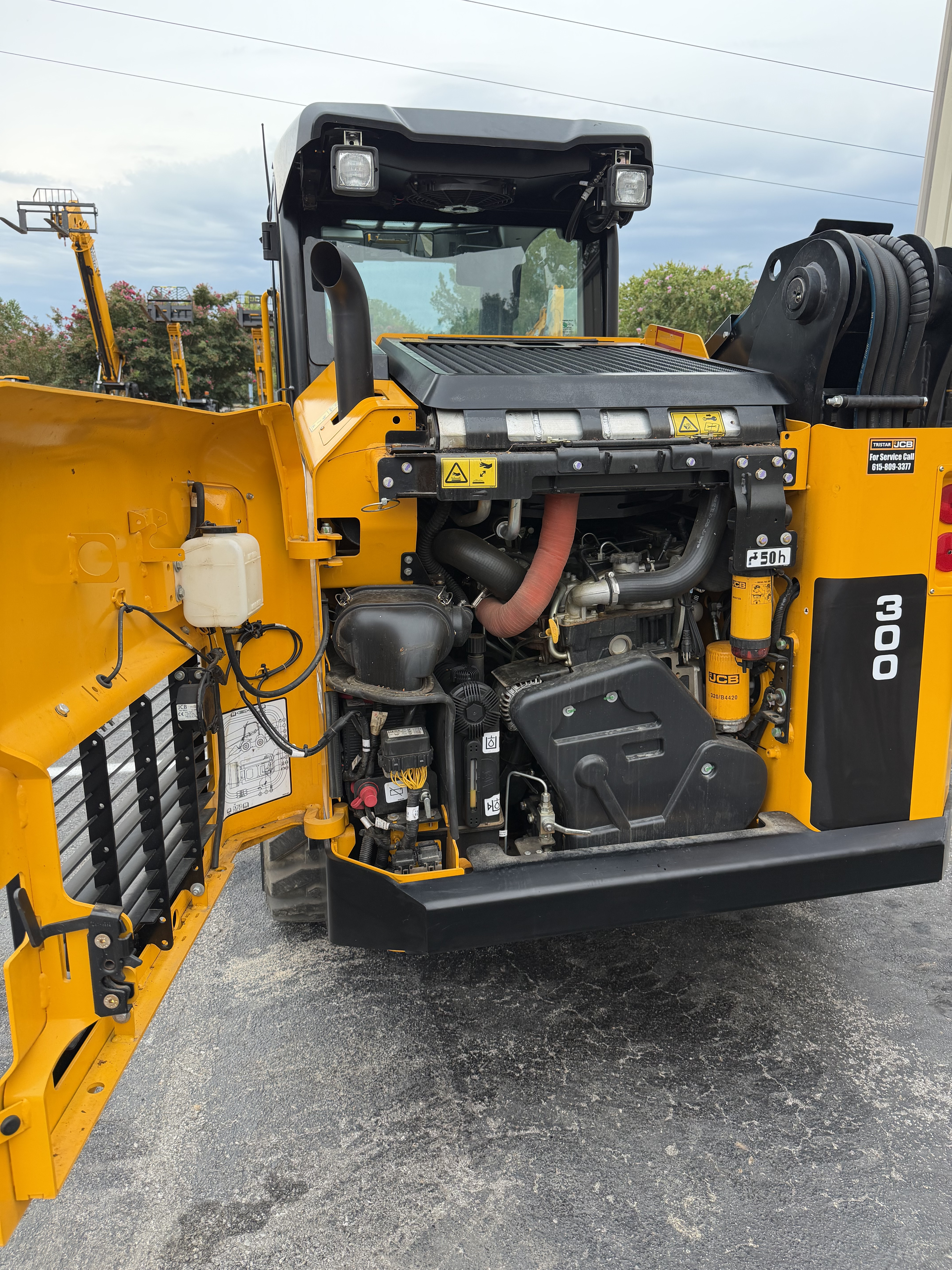 2025 JCB 300