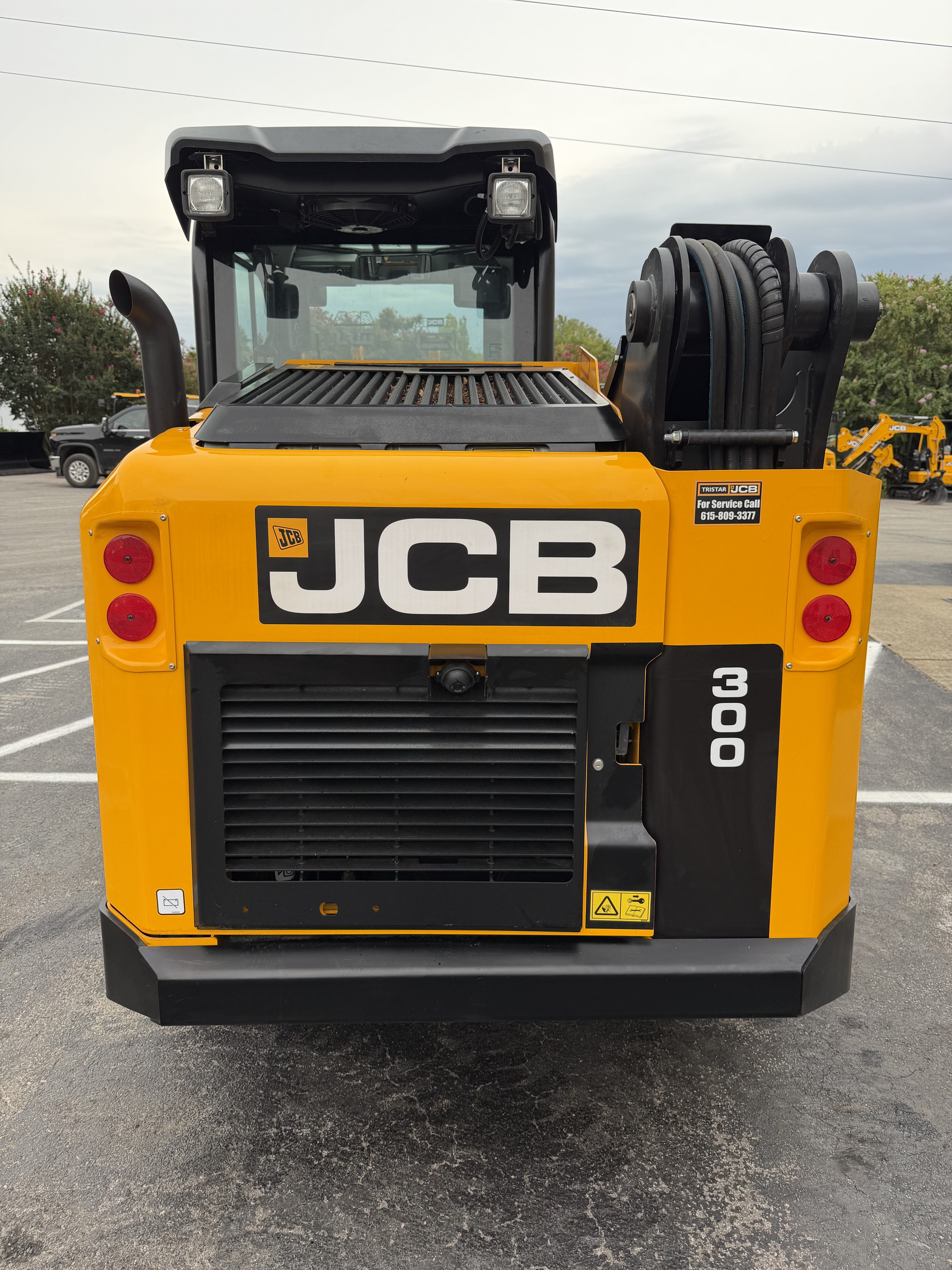 2025 JCB 300