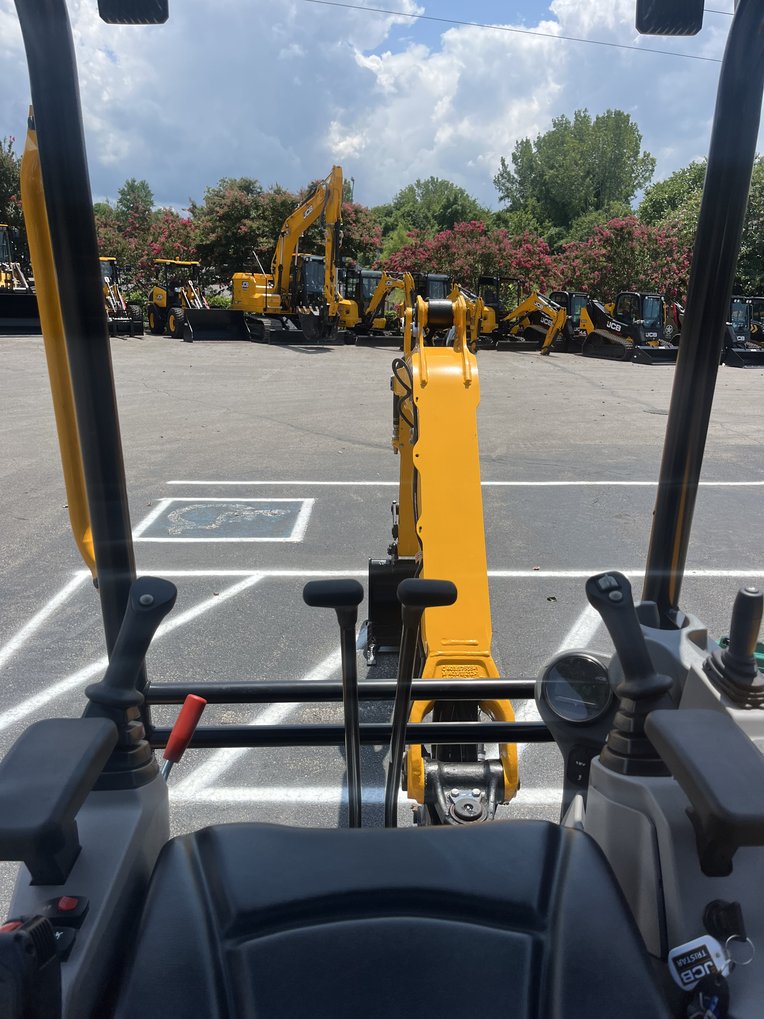 2026 JCB 25Z-1