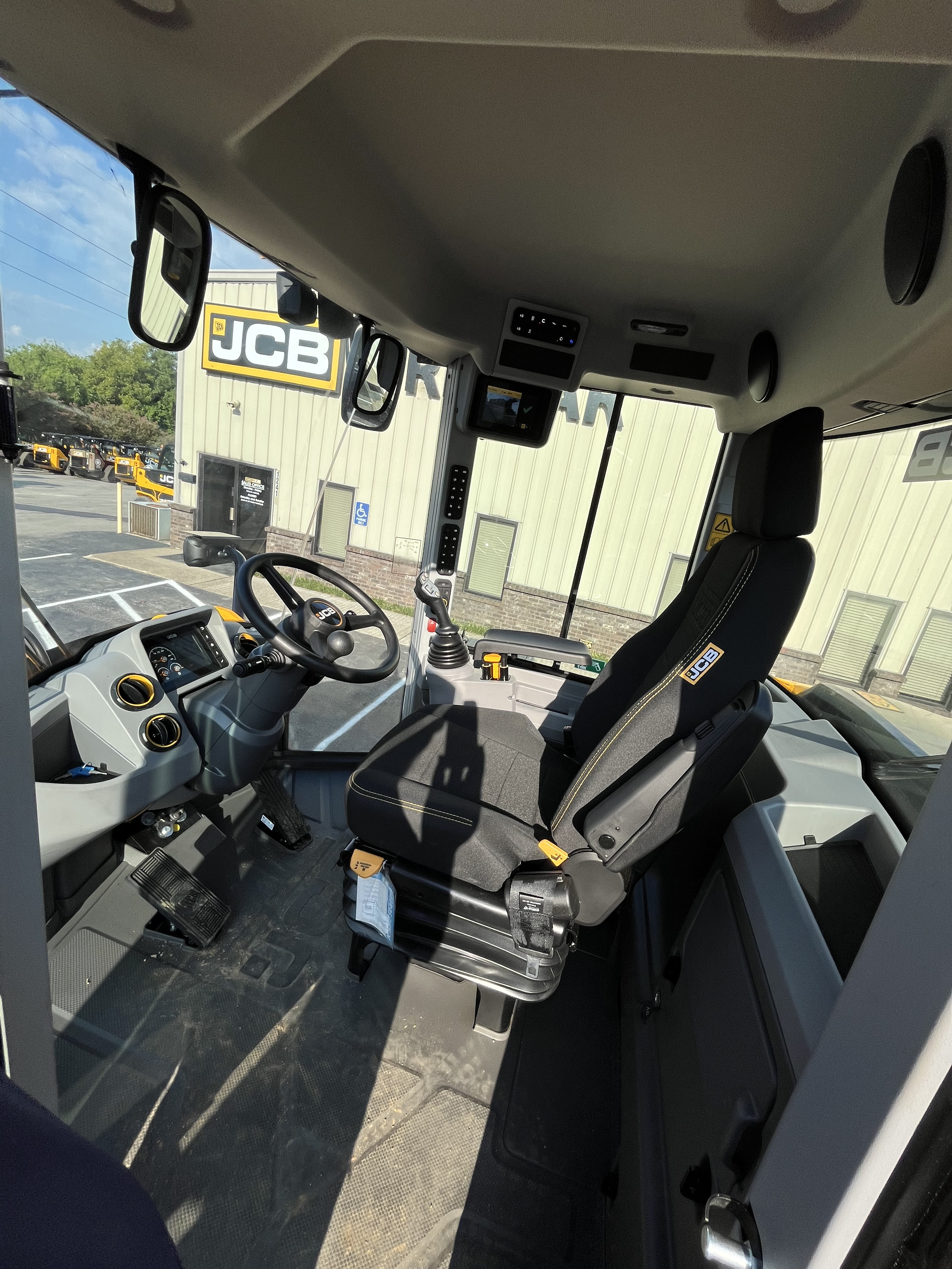 2026 JCB 427