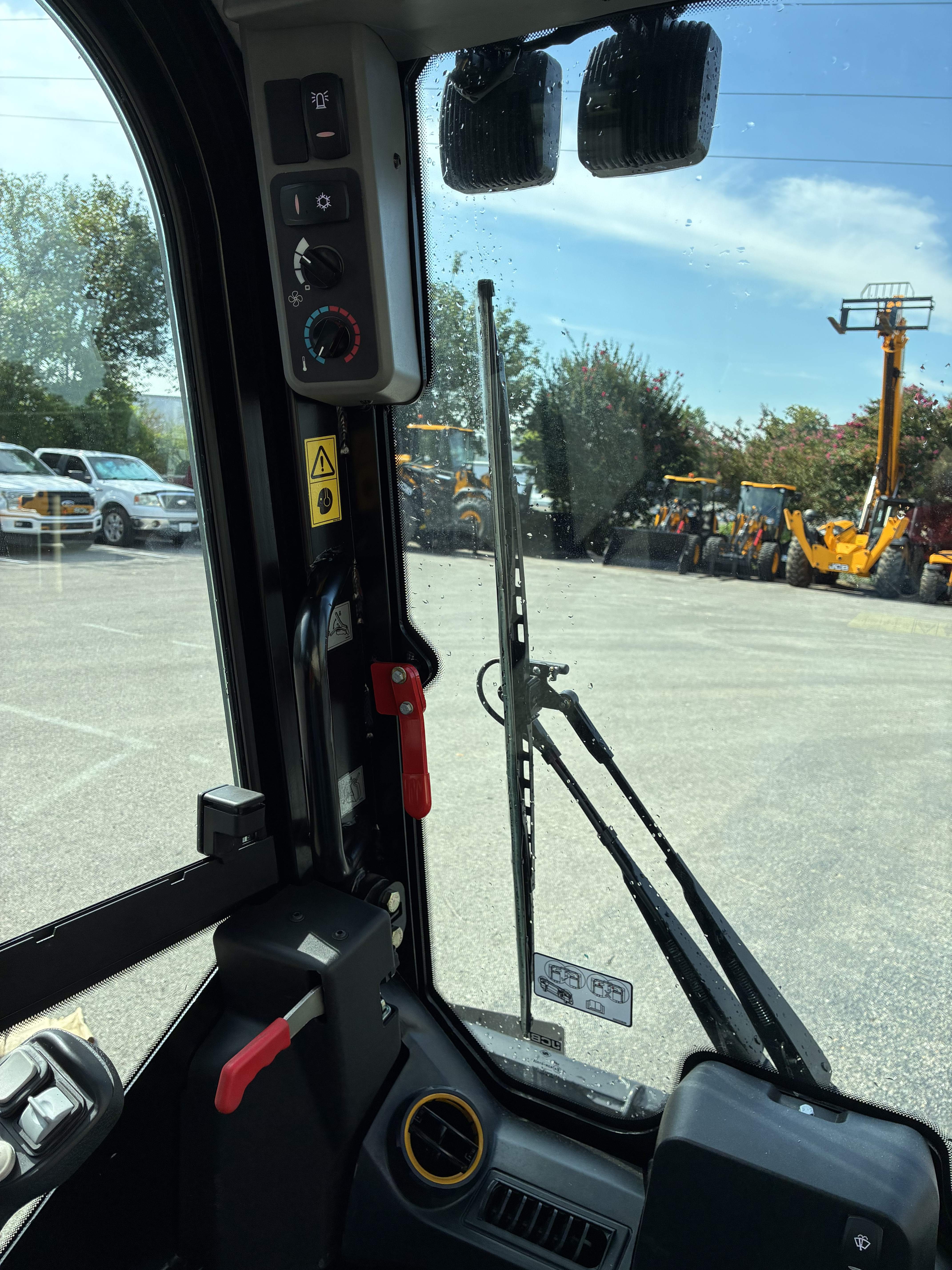 2026 JCB 215T