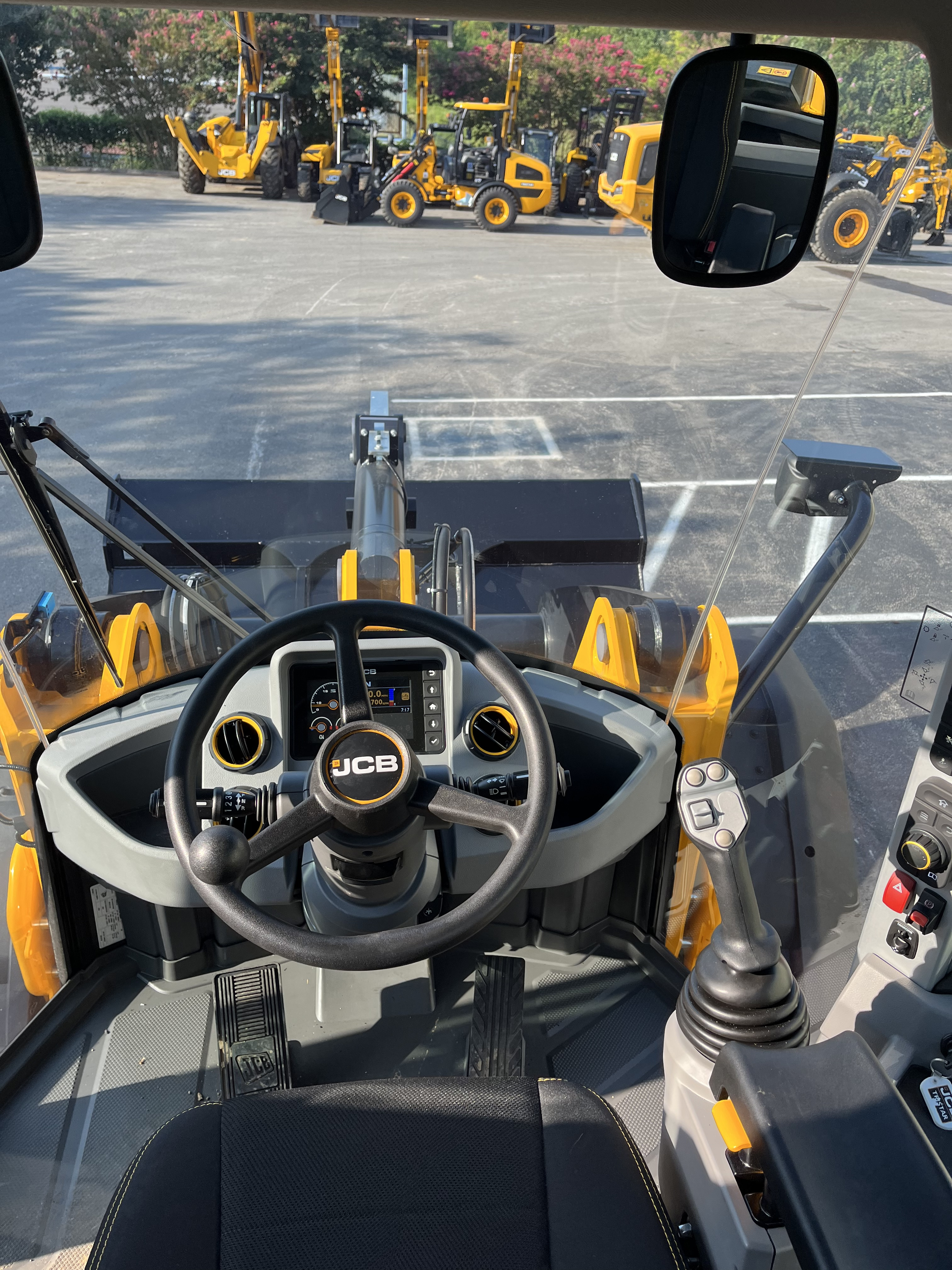 2026 JCB 427
