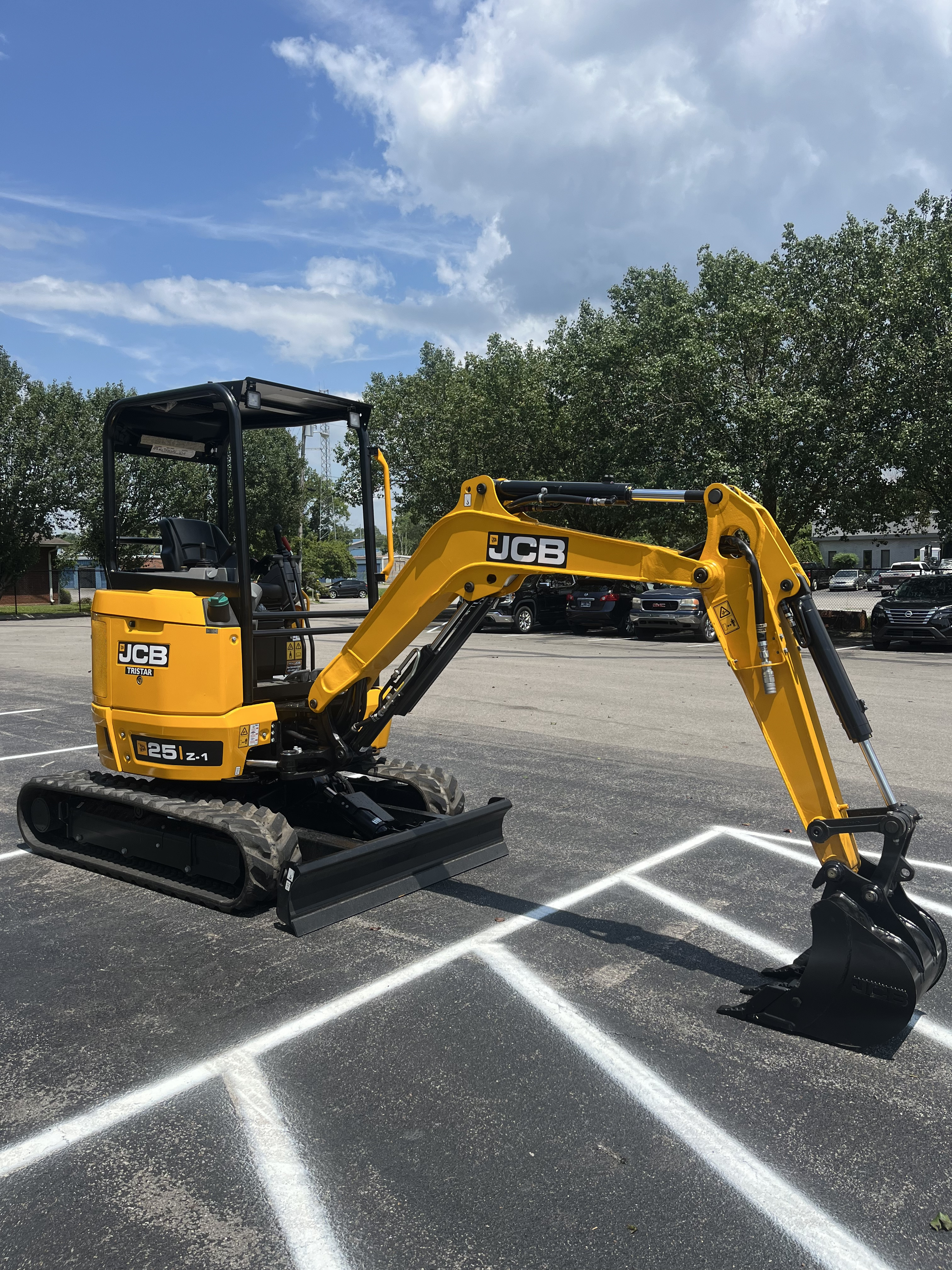 2026 JCB 25Z-1