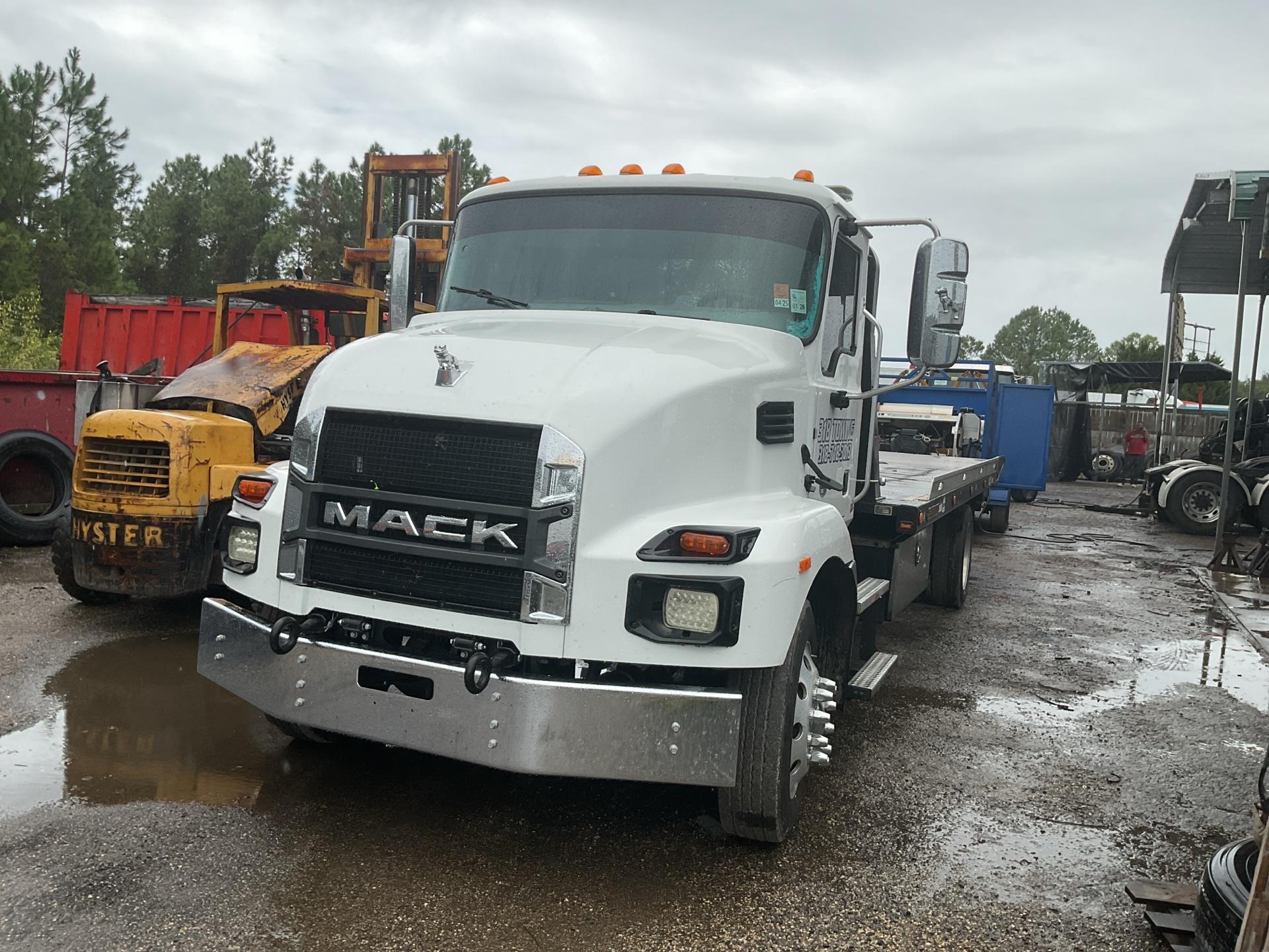 2024 Mack MD6