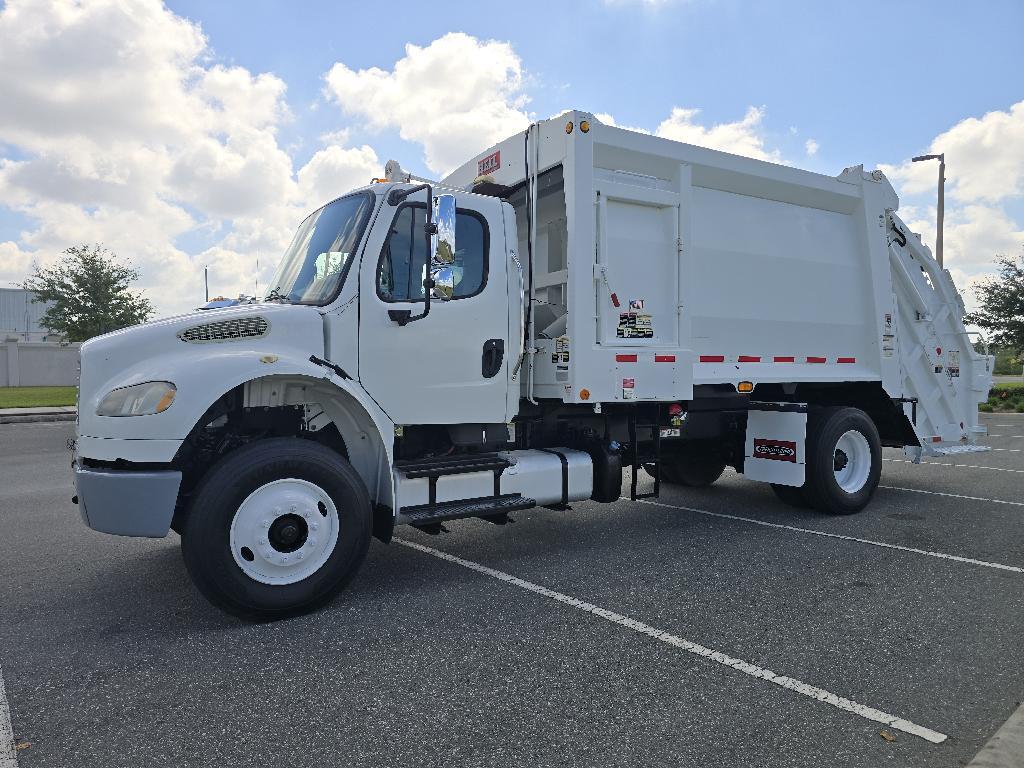 2015 Freightliner Business Class M2 106