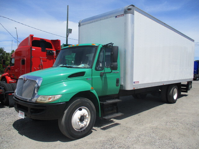 2014 International 4300 BOX
