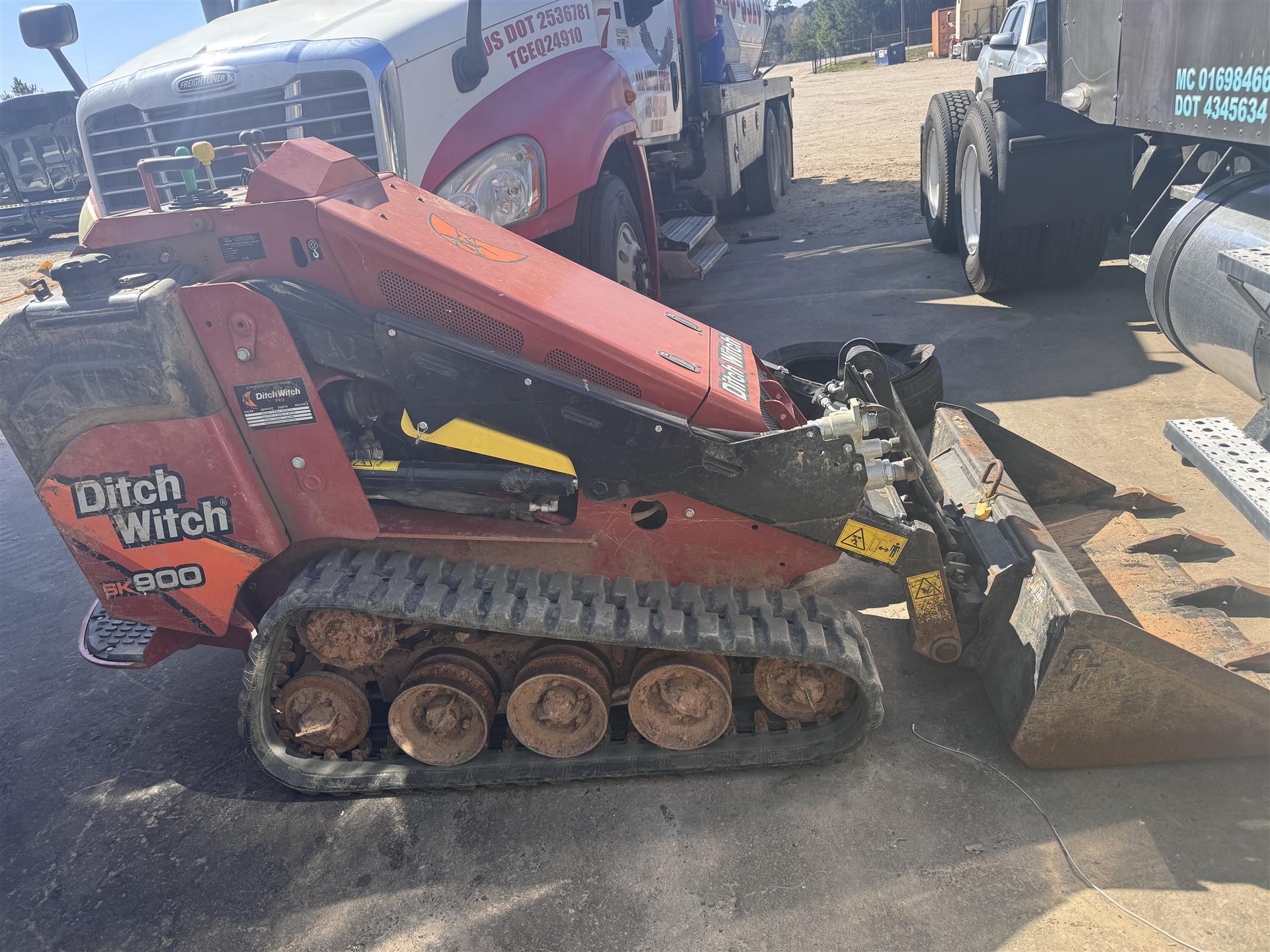 Photo of a 2025 Ditch Witch SK900