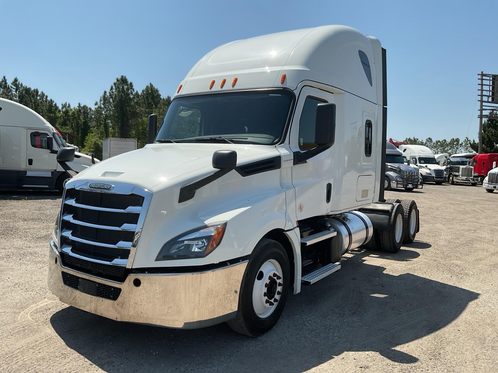 Photo of a 2020 Freightliner CASCADIA 126