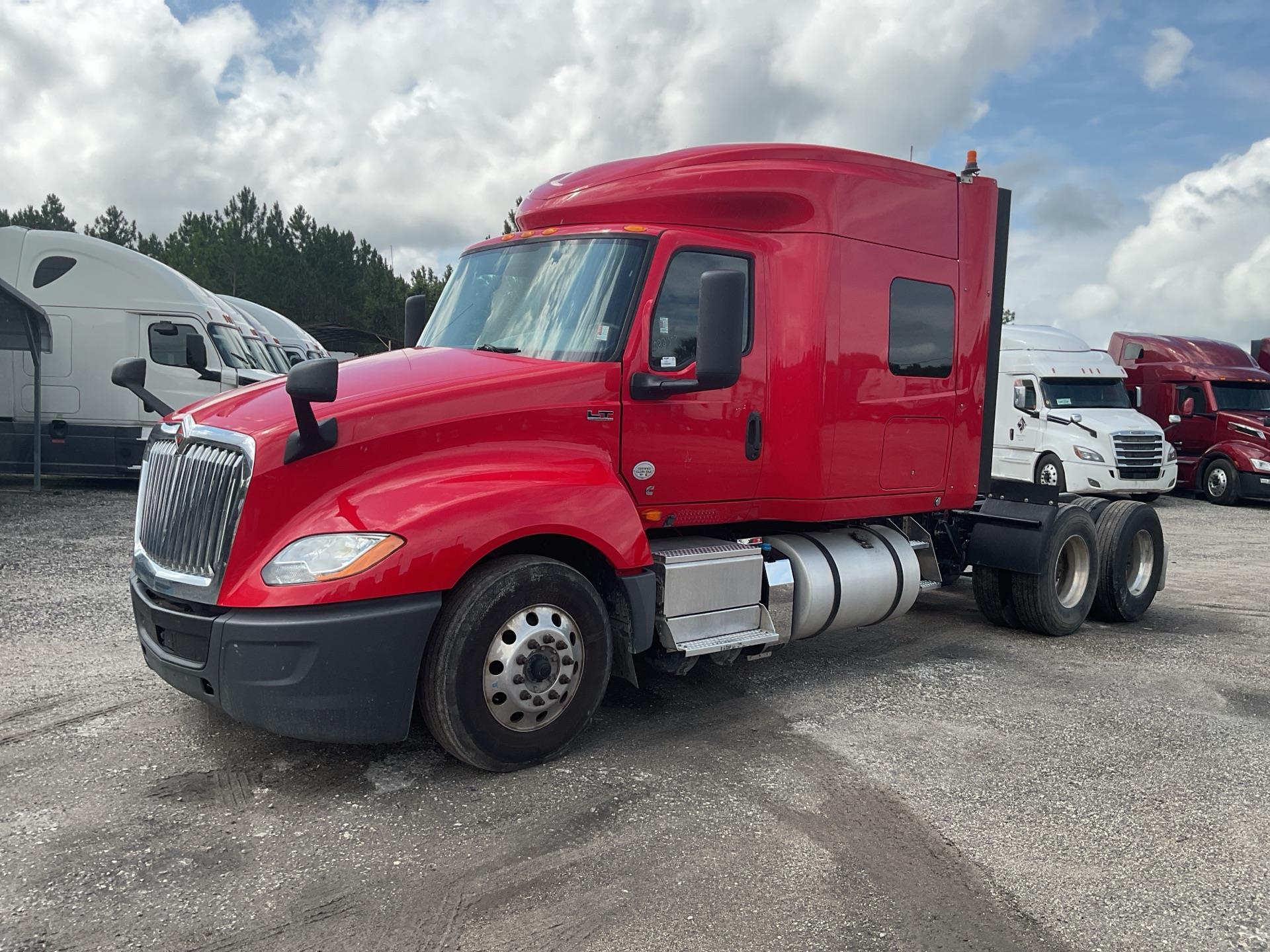 Photo of a 2019 International LT625