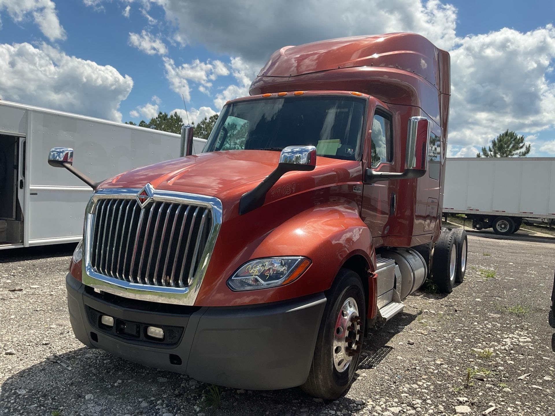 Photo of a 2018 International LT625