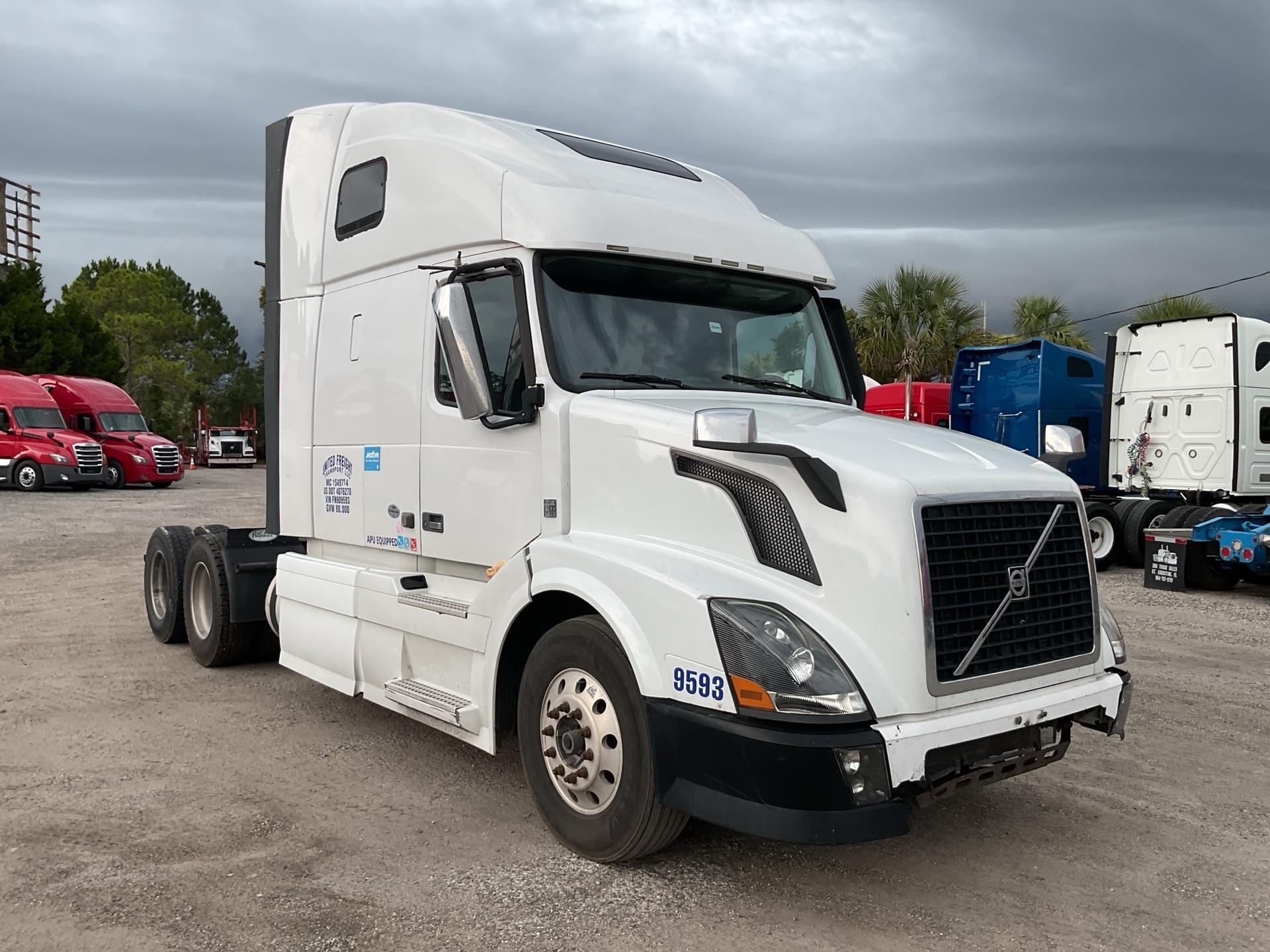Photo of a 2015 Volvo VNL670