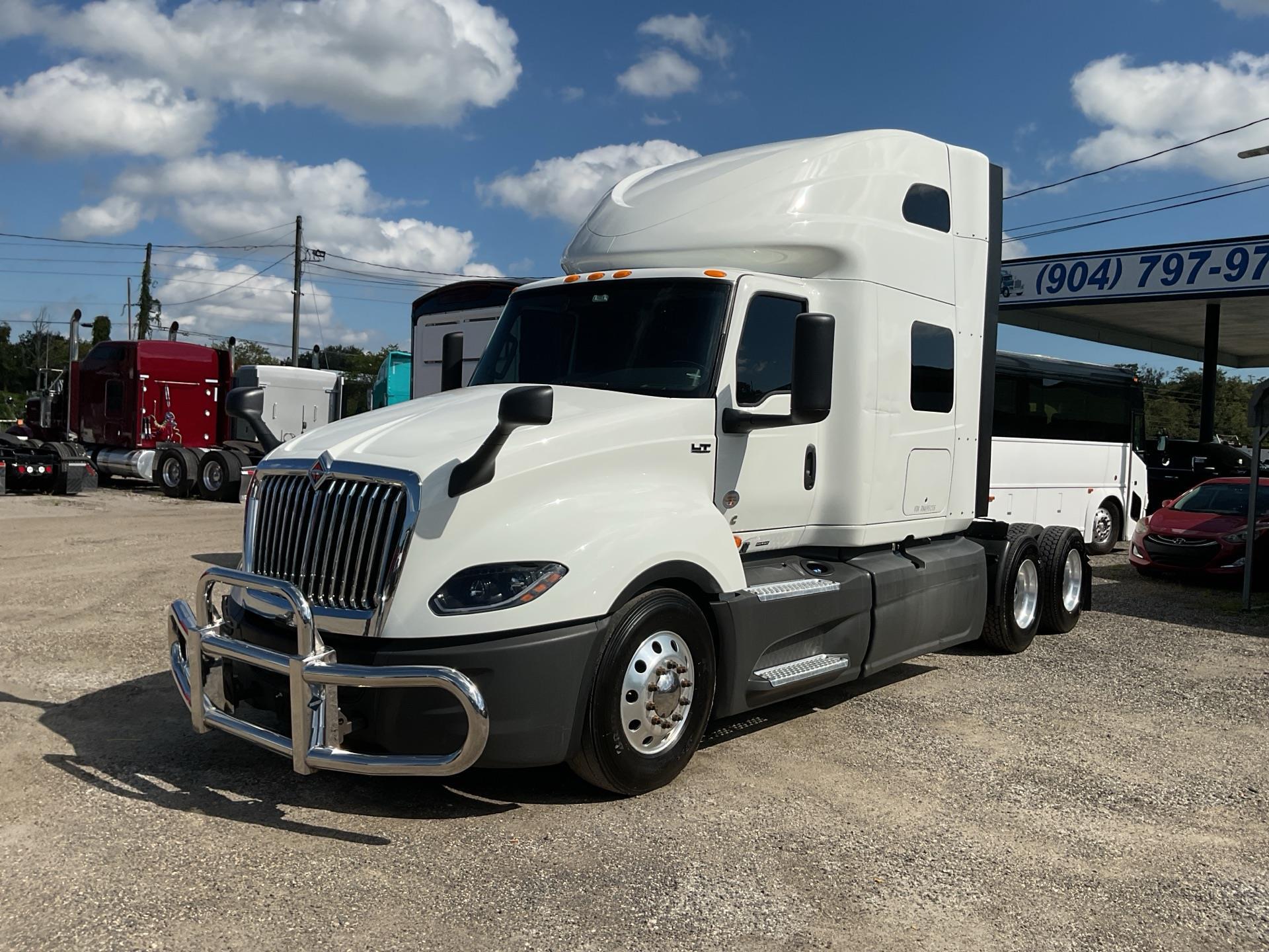 Photo of a 2024 International LT625