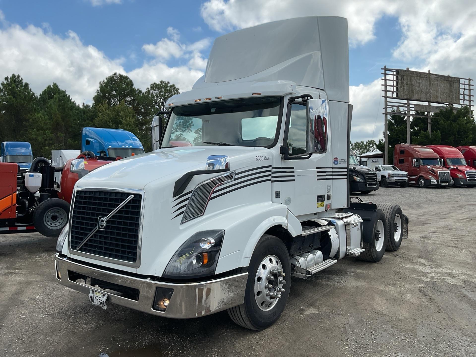 Photo of a 2018 Volvo VNL300