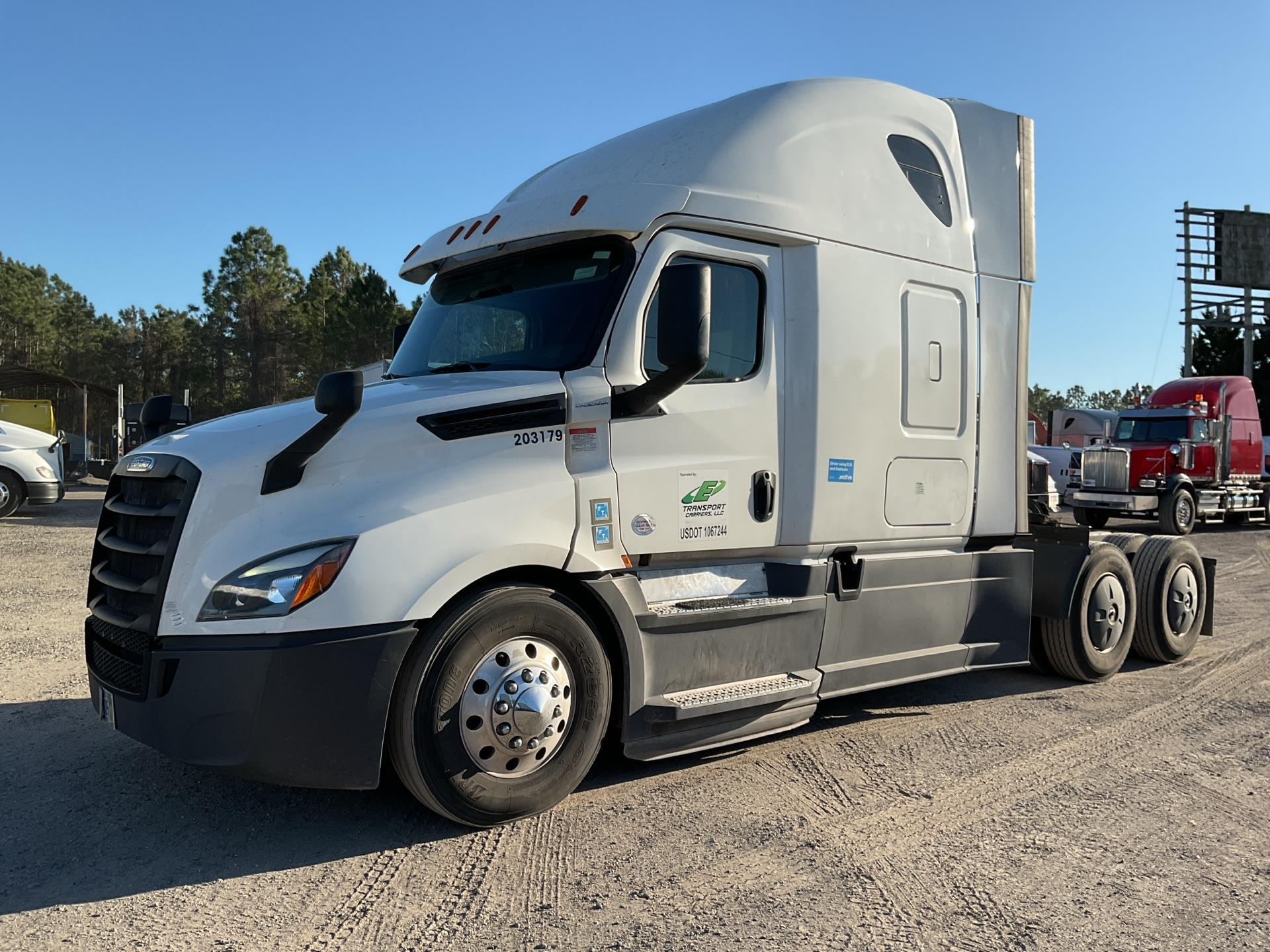 Photo of a 2020 Freightliner CASCADIA 126