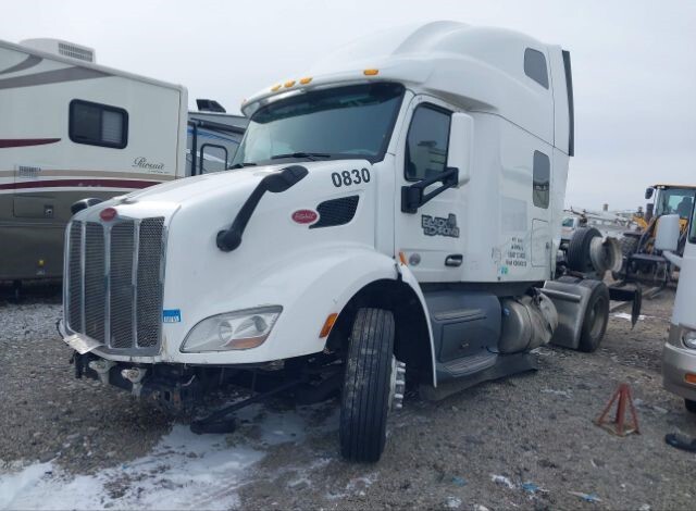 Photo of a 2019 Peterbilt 579