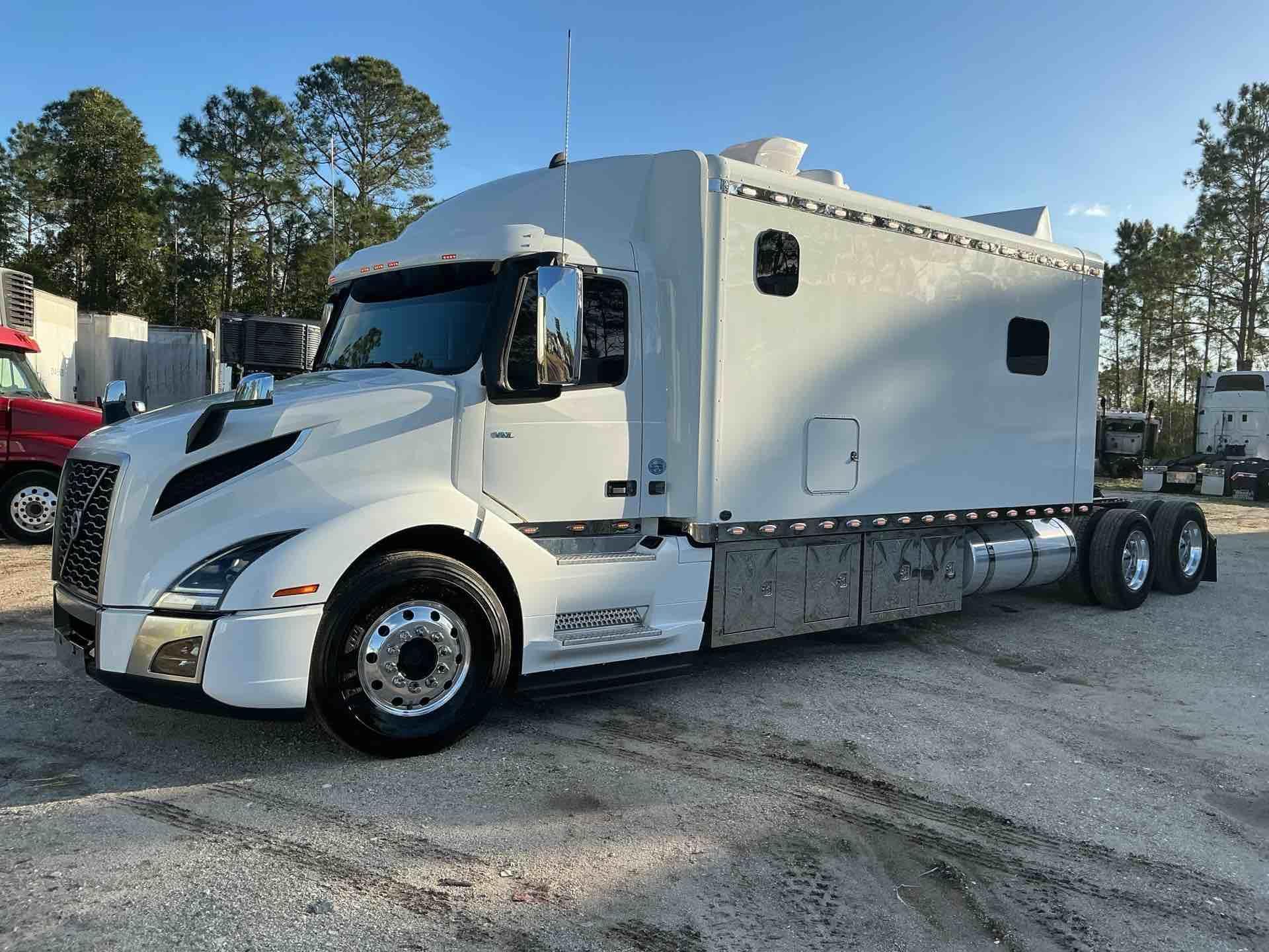 Photo of a 2024 Volvo VNL