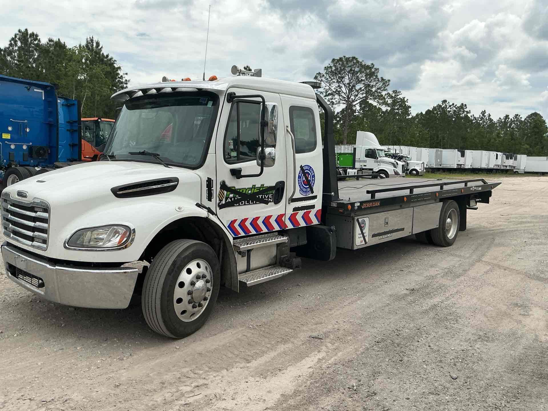 Photo of a 2024 Freightliner BUSINESS CLASS M2 106