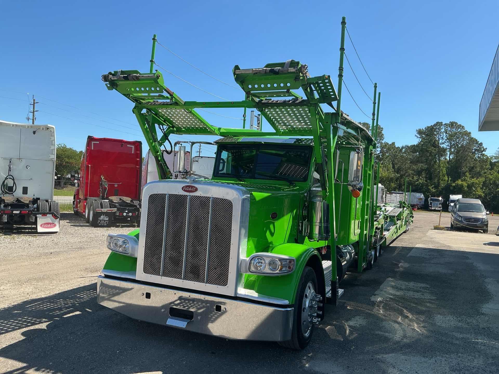 Photo of a 2024 Peterbilt 389