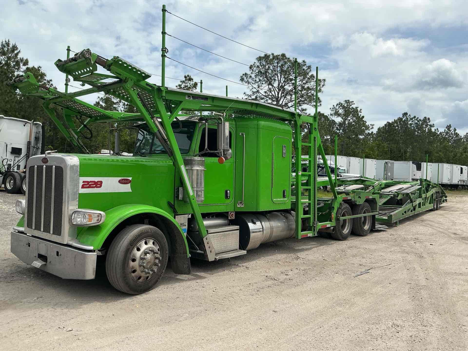 Photo of a 2024 Peterbilt 389