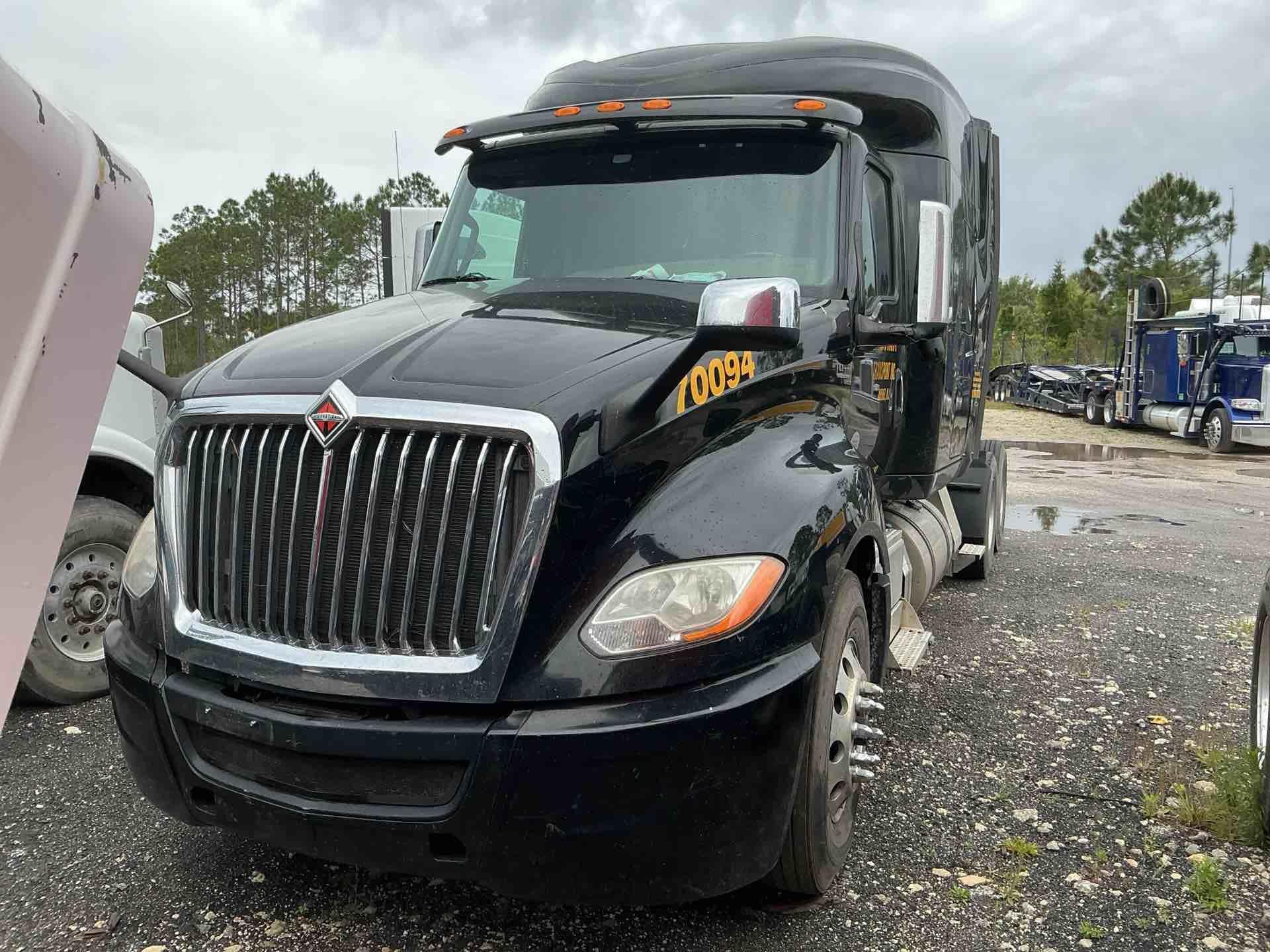 Photo of a 2019 International LT625