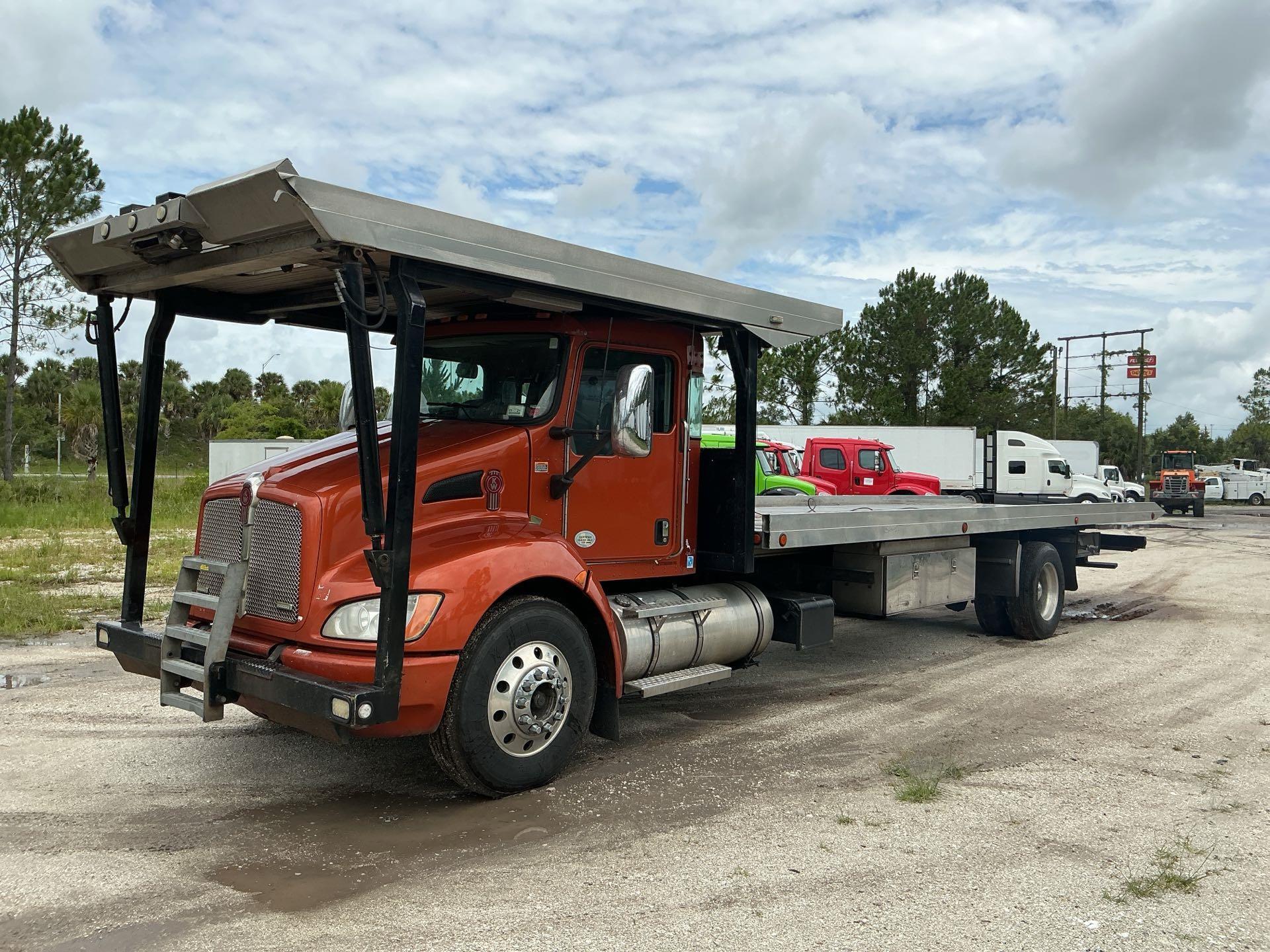 Photo of a 2018 Kenworth T370