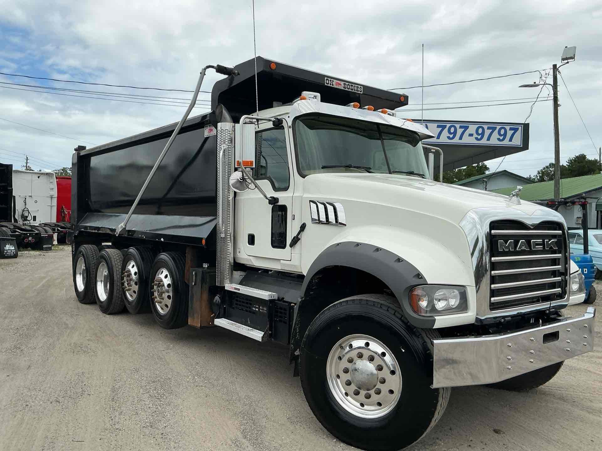 Photo of a 2023 Mack GR104FR