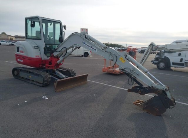 Photo of 2019 Takeuchi TB235-2CR